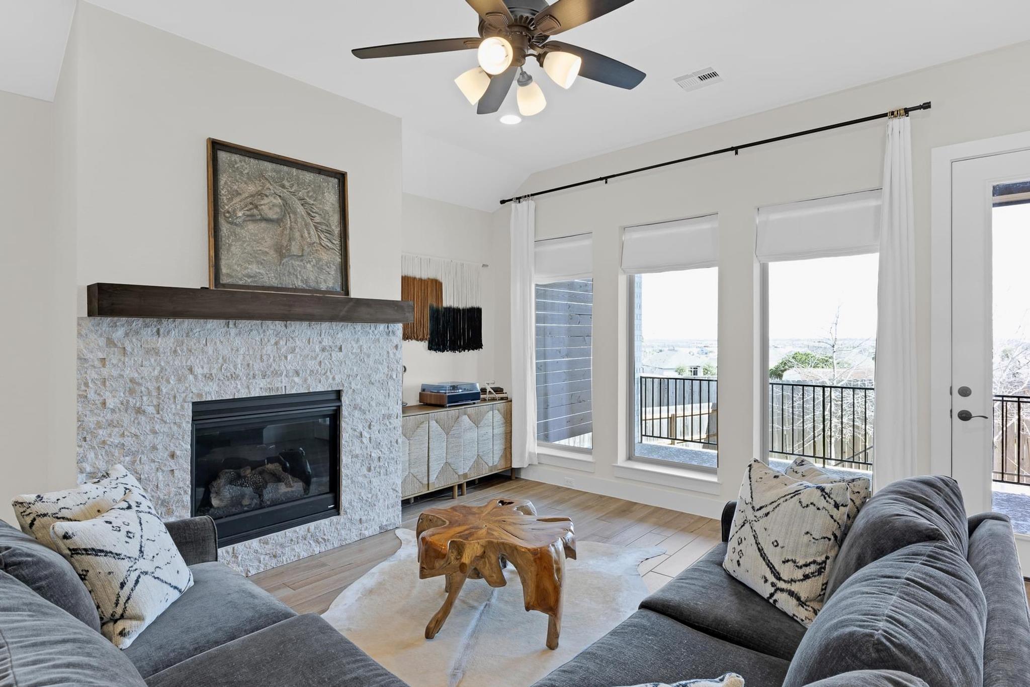 378 Carpenter Hill Dr, Buda, TX 78610