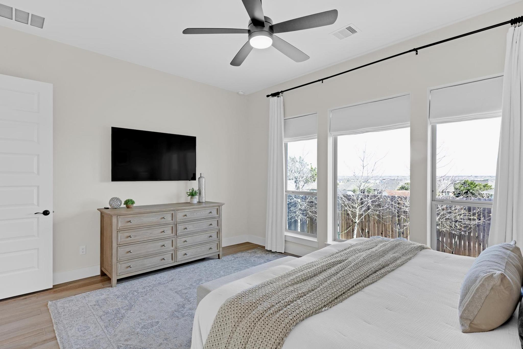 378 Carpenter Hill Dr, Buda, TX 78610