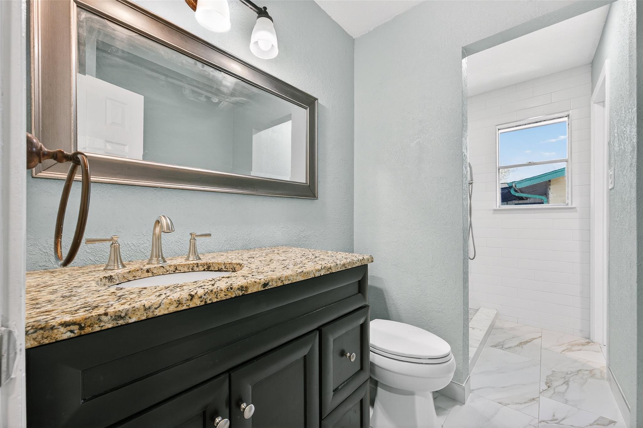 10004 Woodhaven Dr, Austin, TX 78753