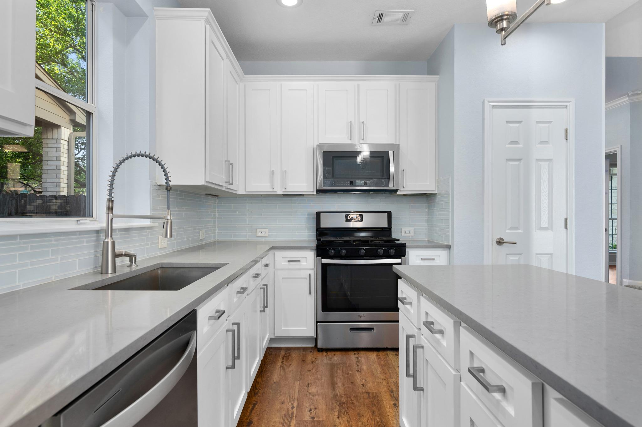 6402 Hillside Terrace Dr, Austin, TX 78749