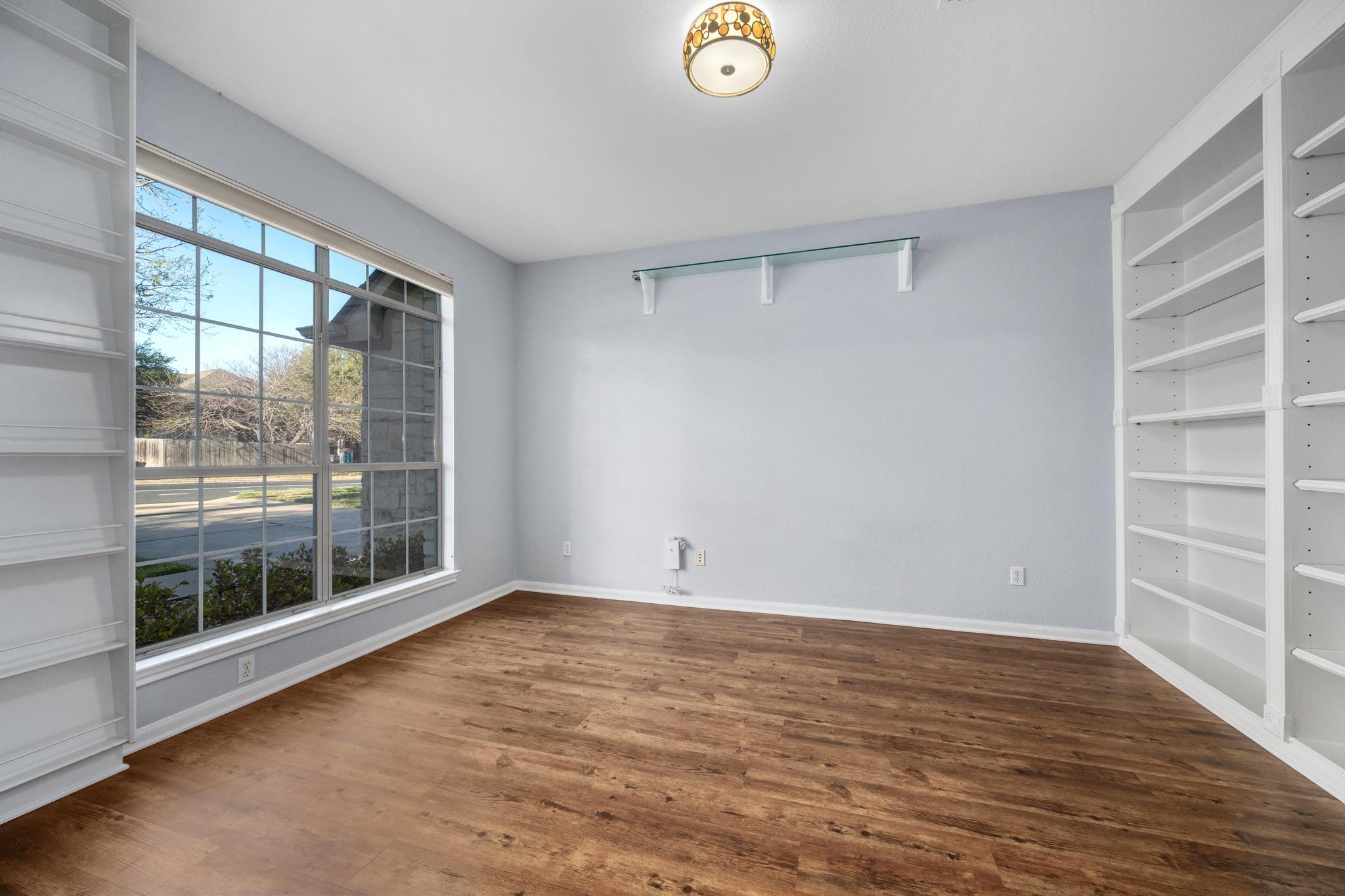 6402 Hillside Terrace Dr, Austin, TX 78749