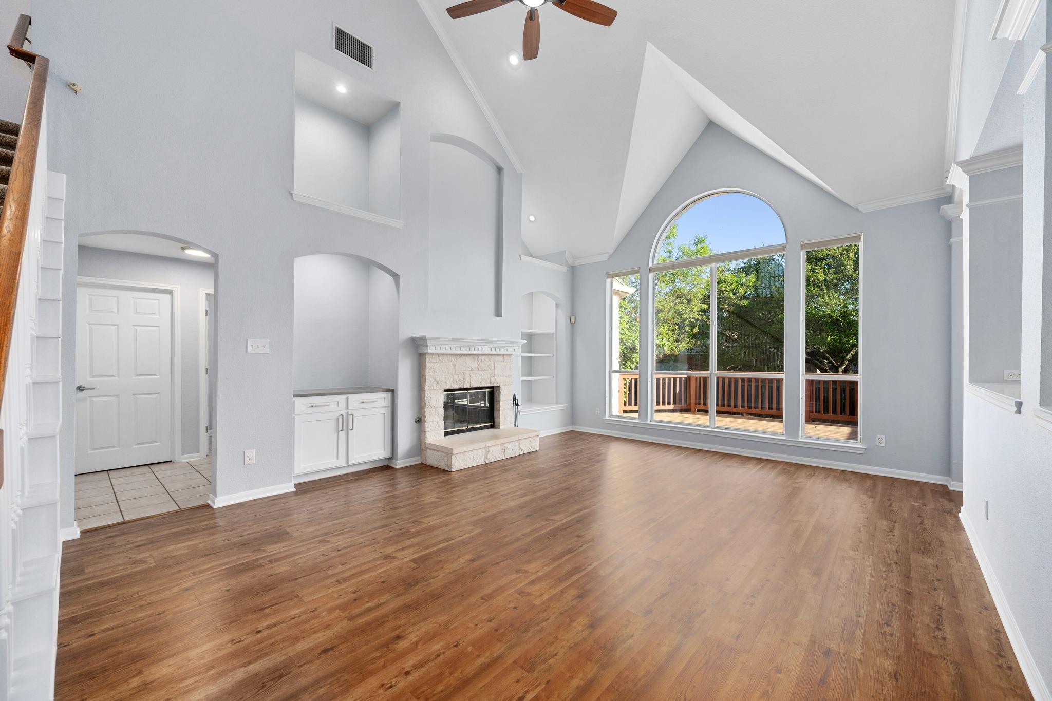 6402 Hillside Terrace Dr, Austin, TX 78749