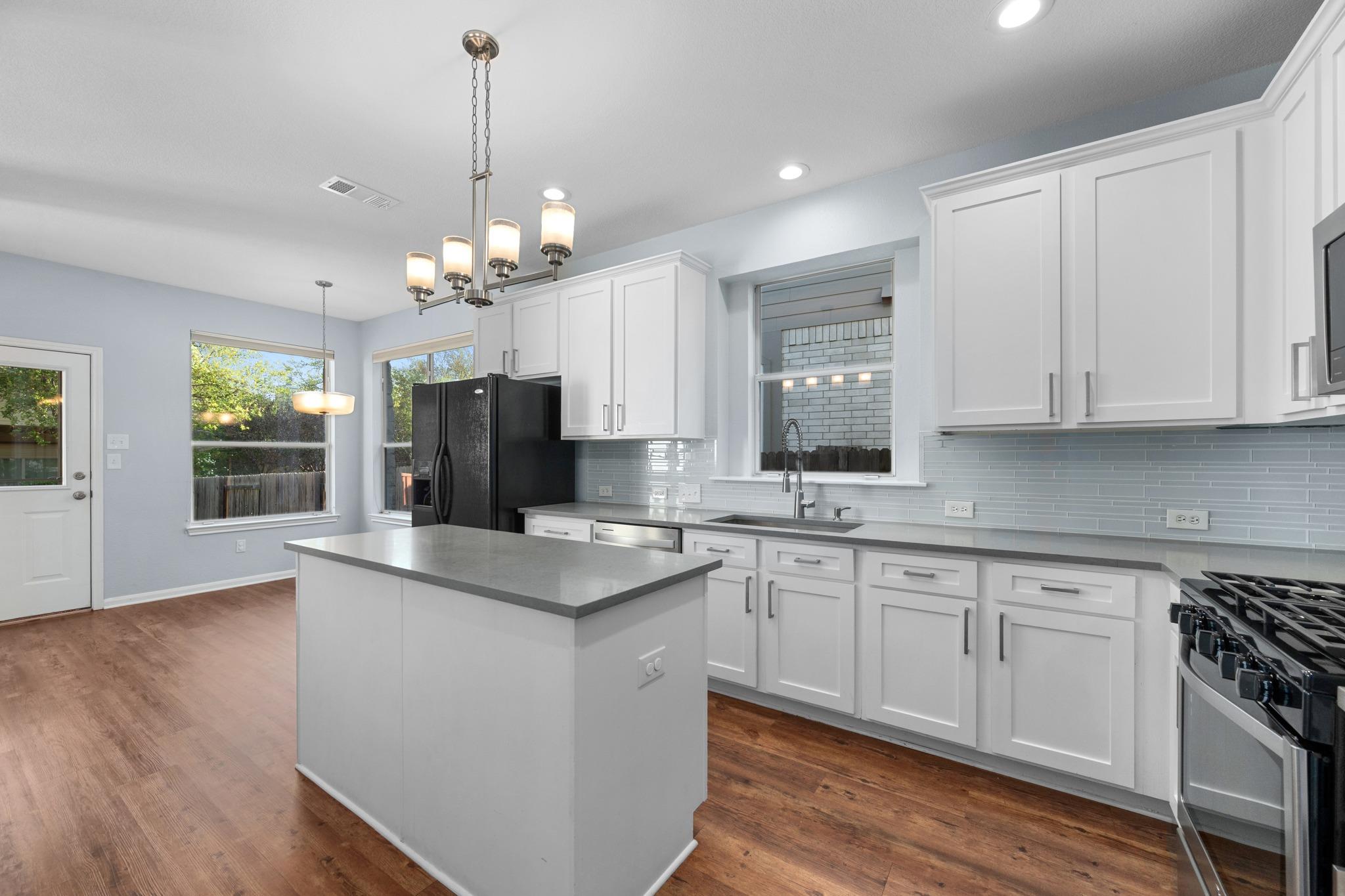 6402 Hillside Terrace Dr, Austin, TX 78749