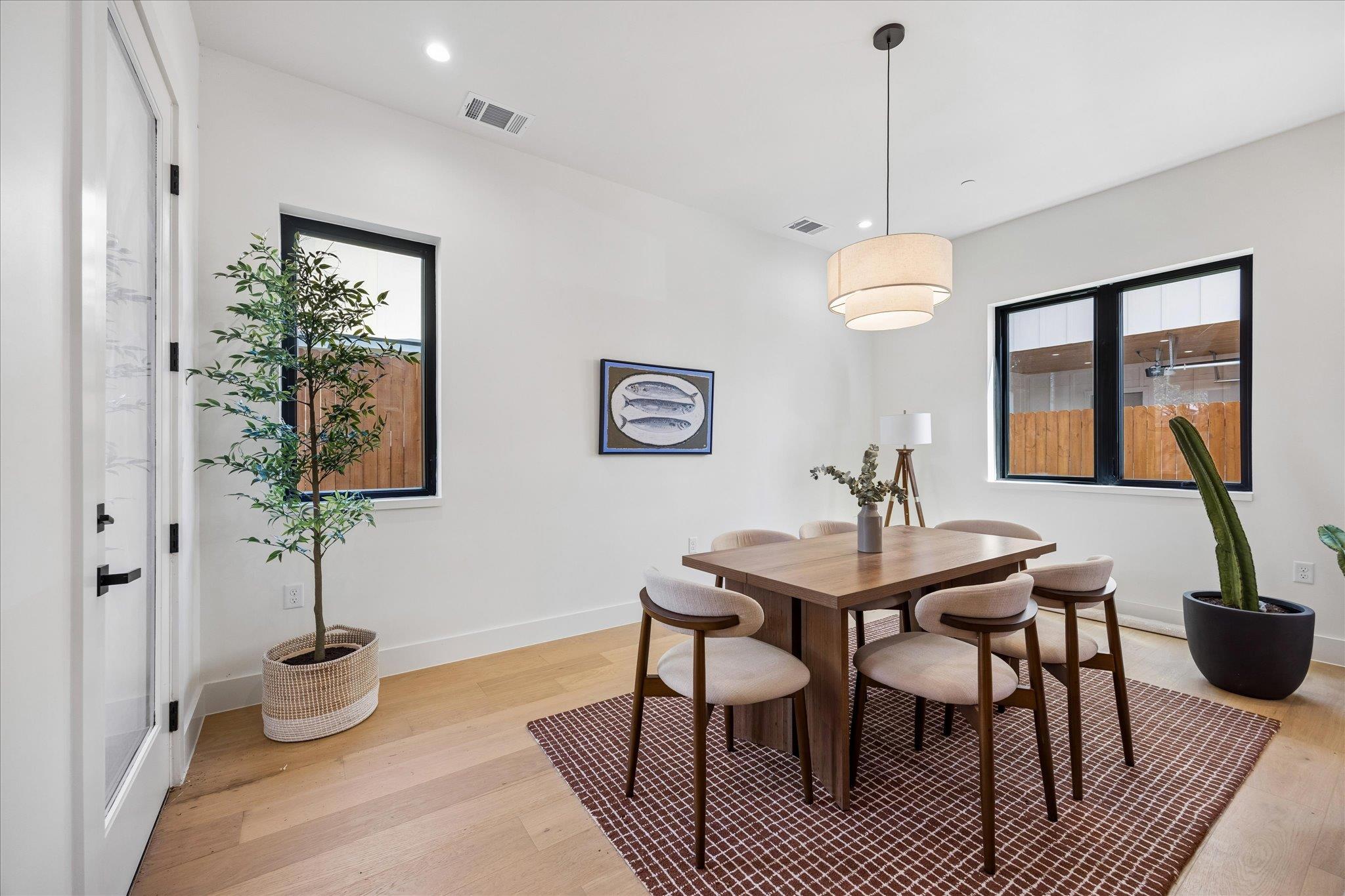 4416 S 1st St # 3, Austin, TX 78745