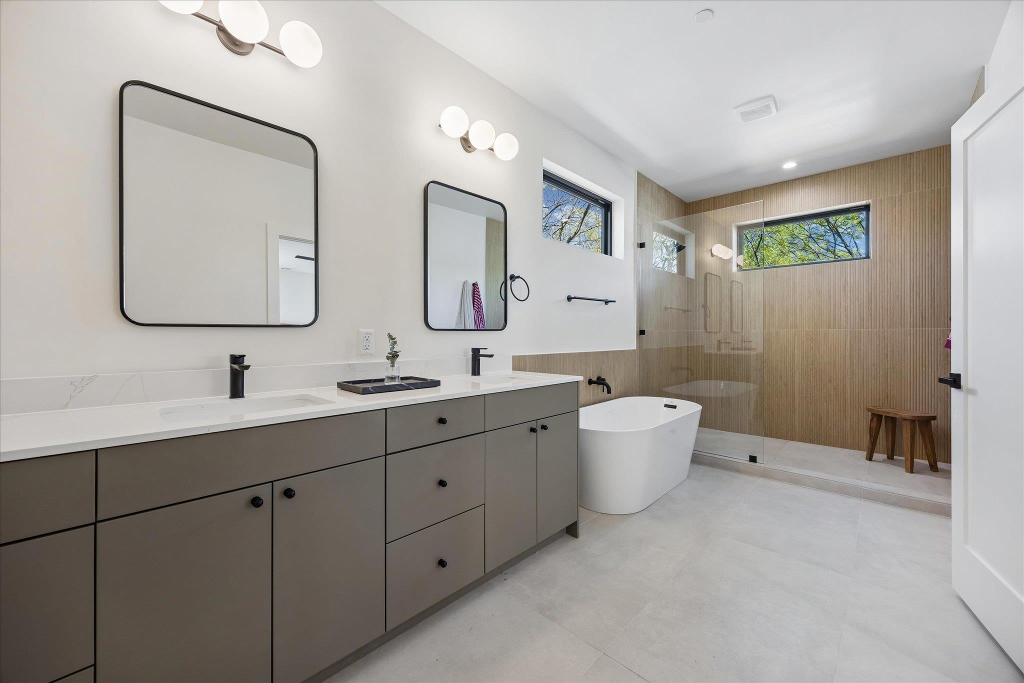 4416 S 1st St # 3, Austin, TX 78745