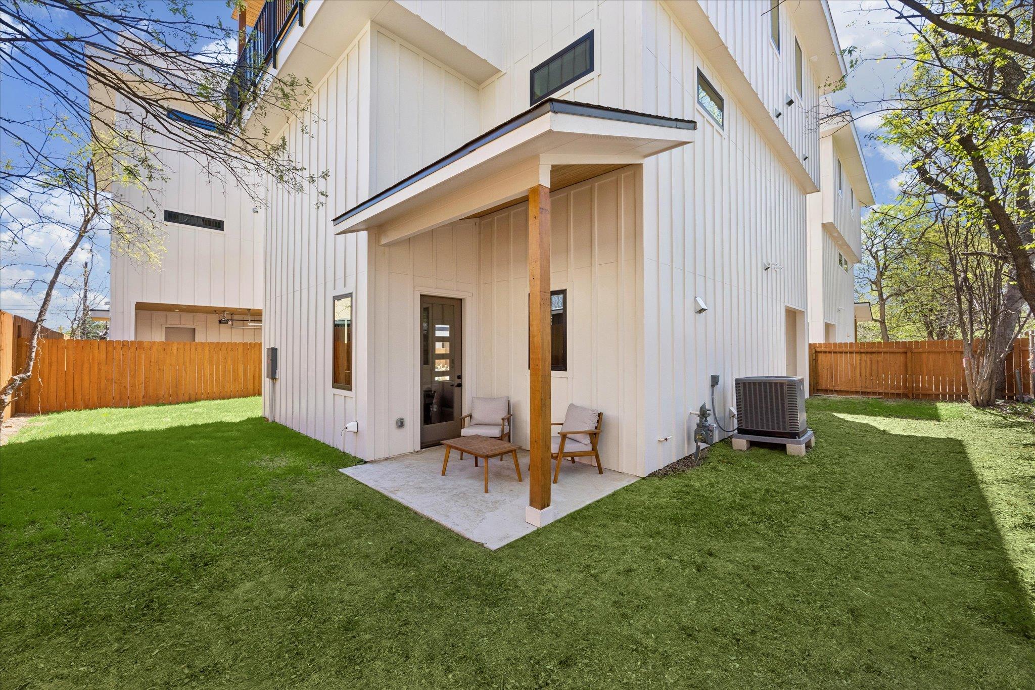 4416 S 1st St # 3, Austin, TX 78745