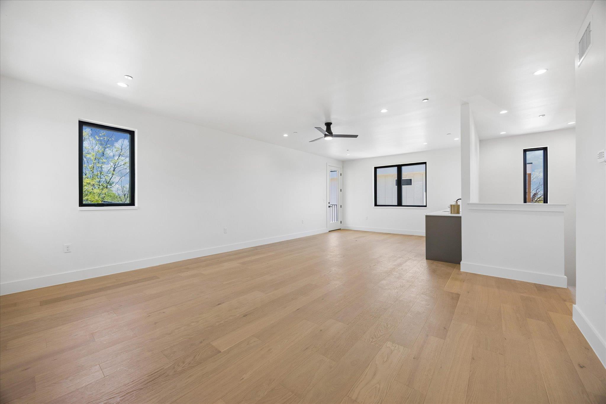 4416 S 1st St # 3, Austin, TX 78745