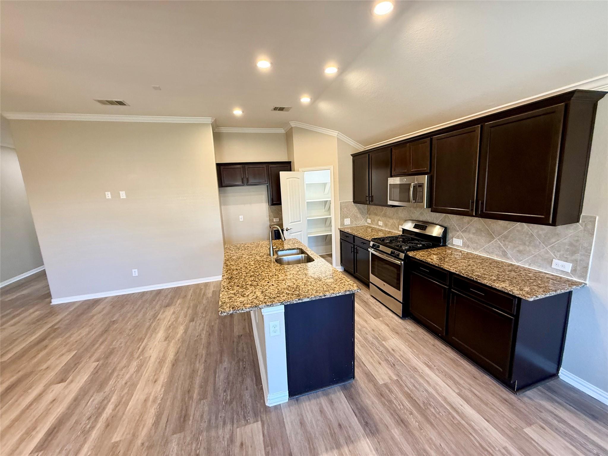 4512 Chestnut Meadows Bnd, Georgetown, TX 78626