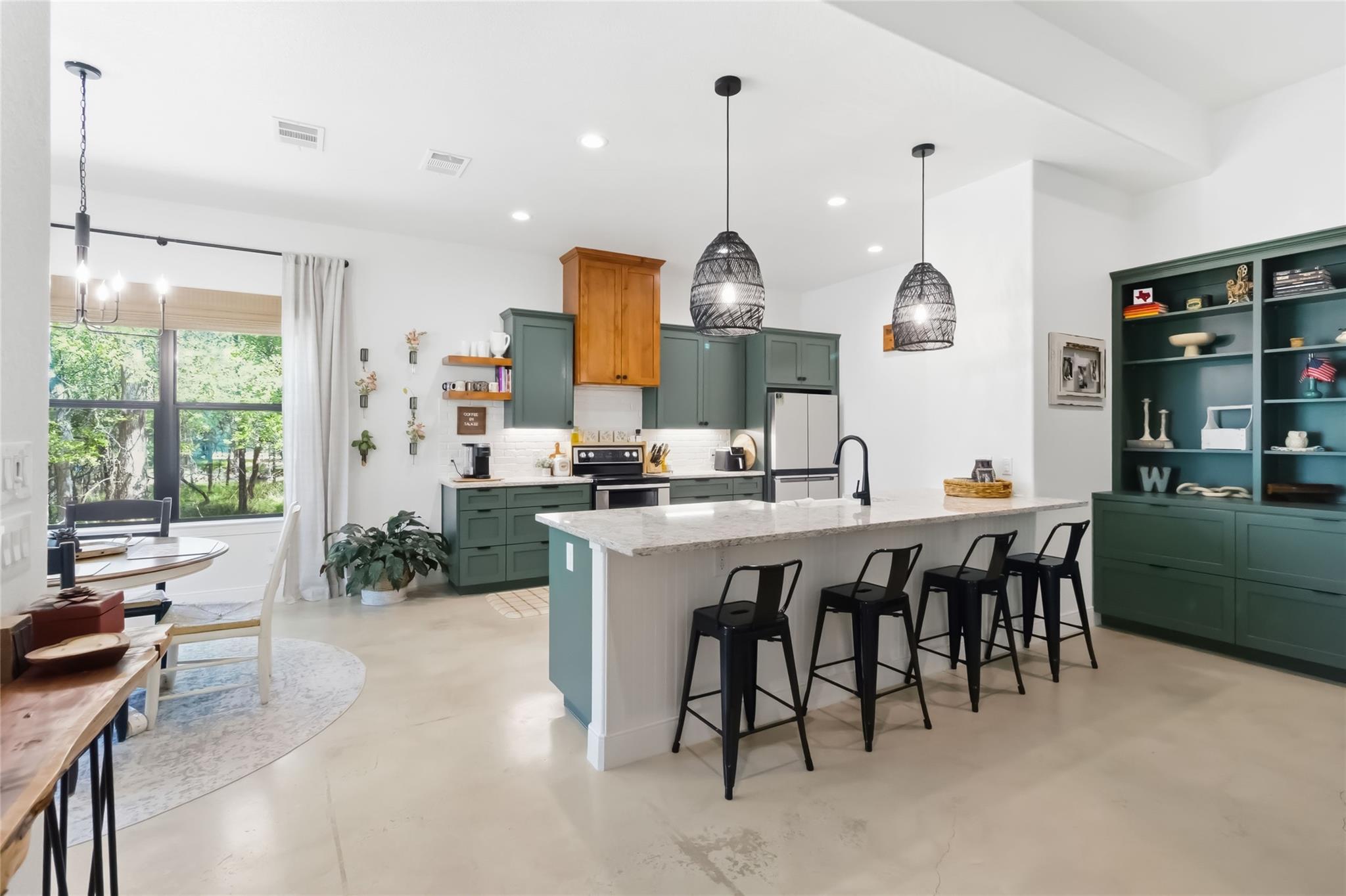 178 Waikakaaua Dr, Bastrop, TX 78602