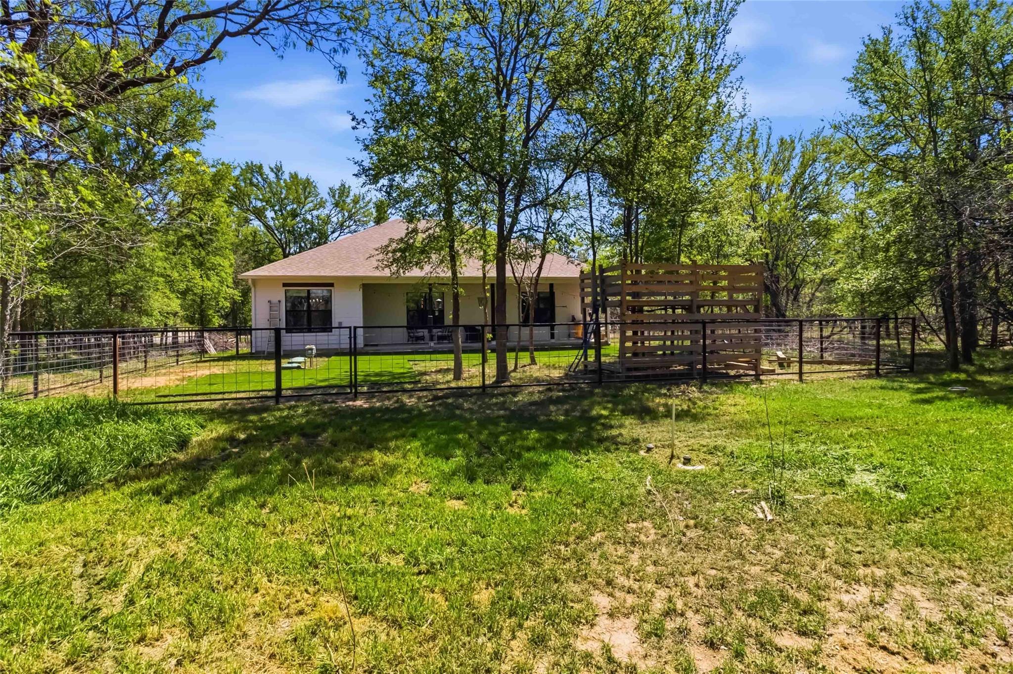 178 Waikakaaua Dr, Bastrop, TX 78602