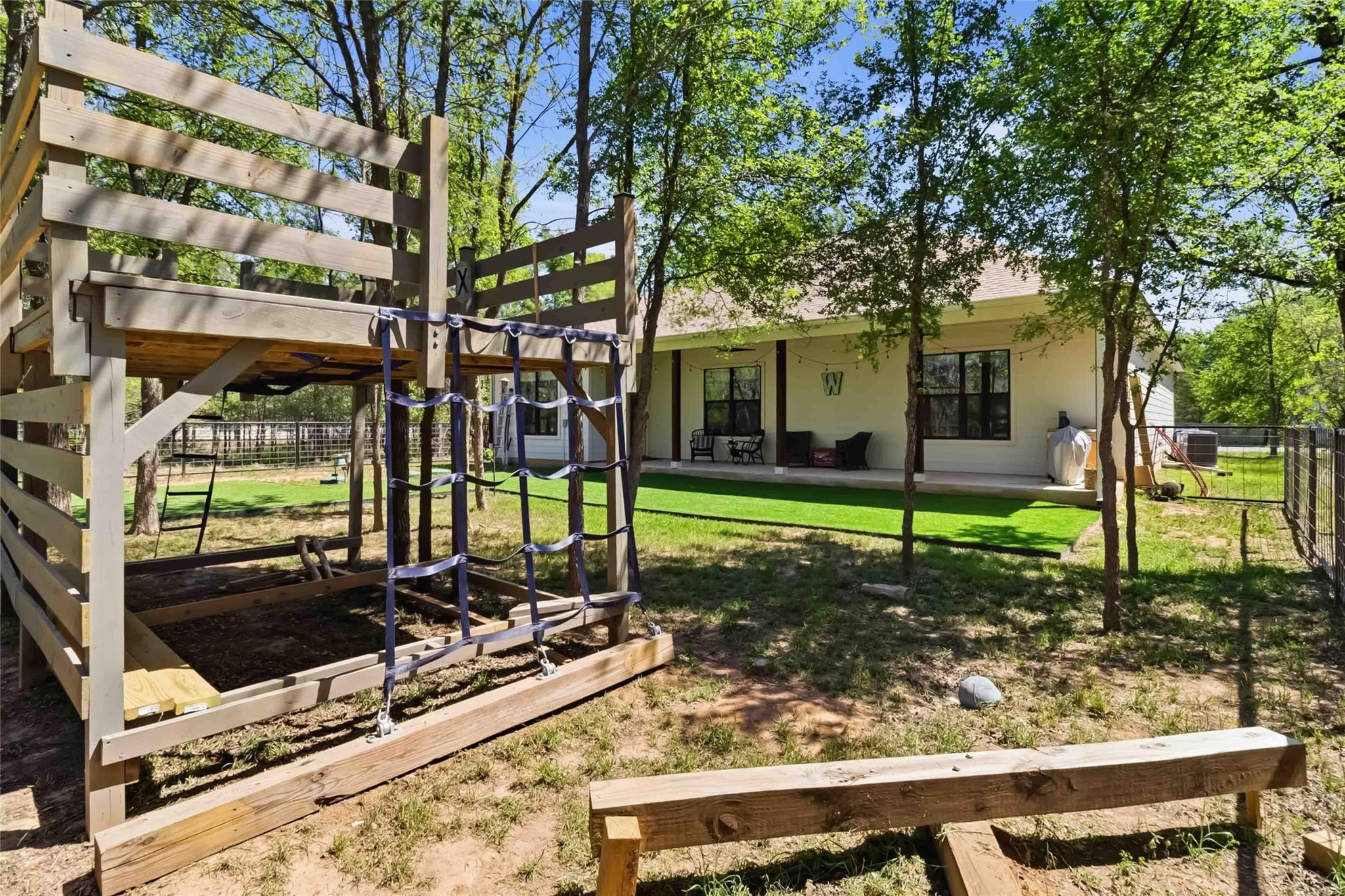 178 Waikakaaua Dr, Bastrop, TX 78602