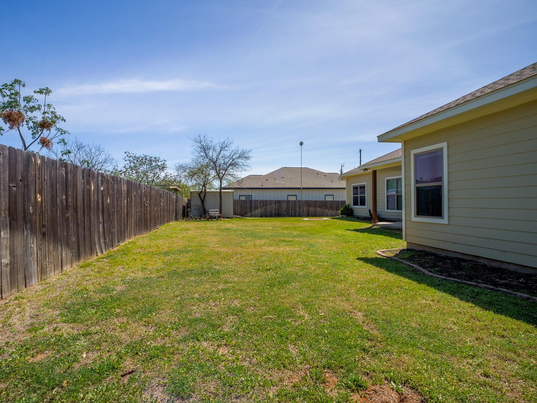 114 Norwood Dr, Granite Shoals, TX 78654