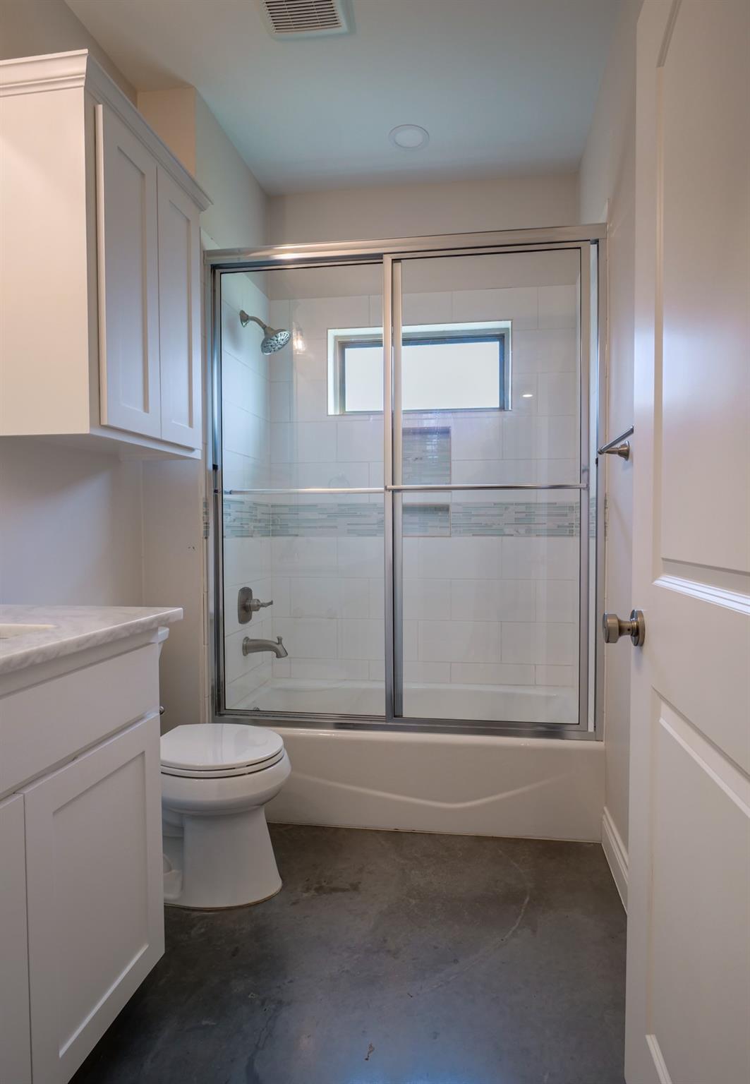 114 Norwood Dr, Granite Shoals, TX 78654