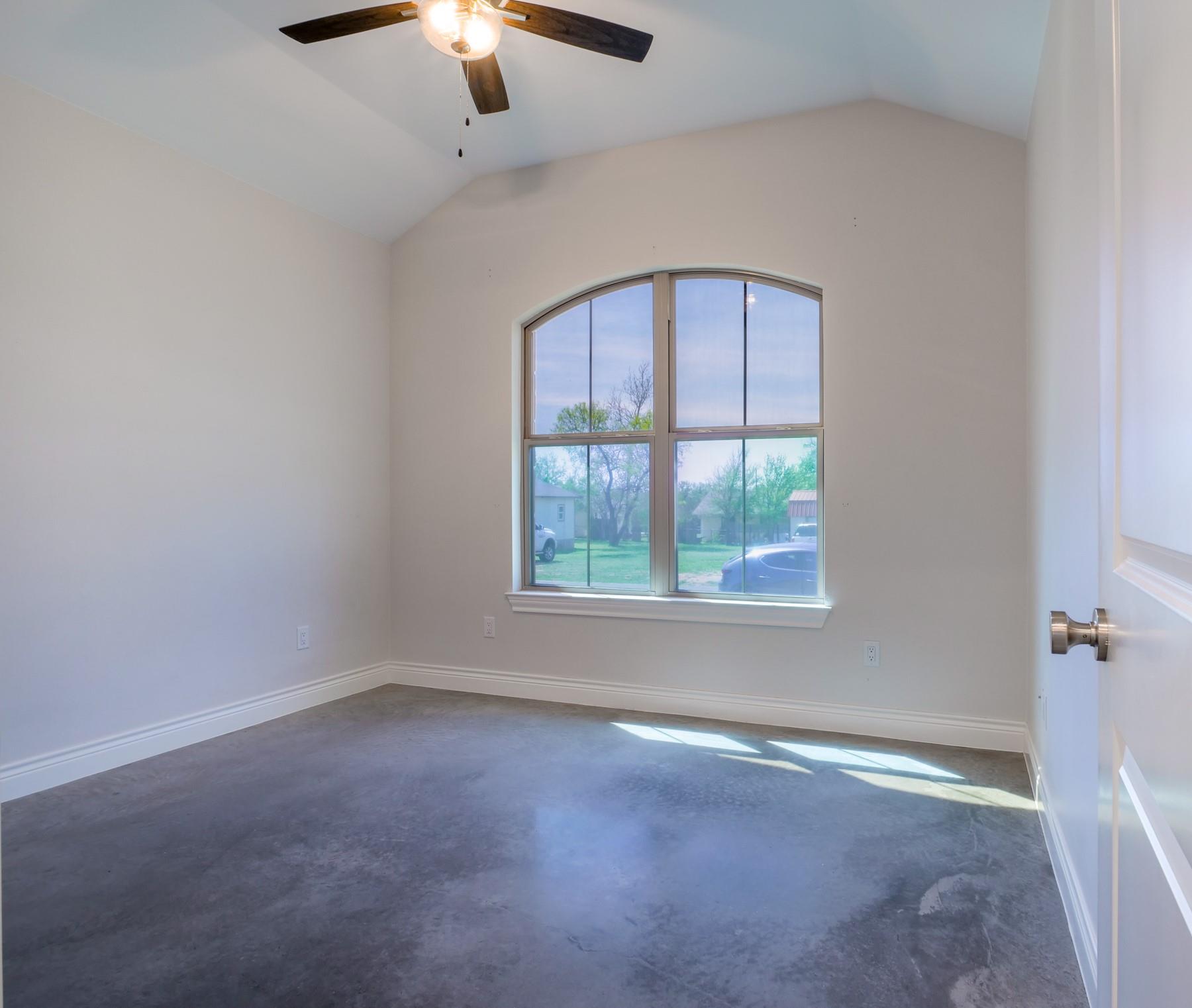 114 Norwood Dr, Granite Shoals, TX 78654