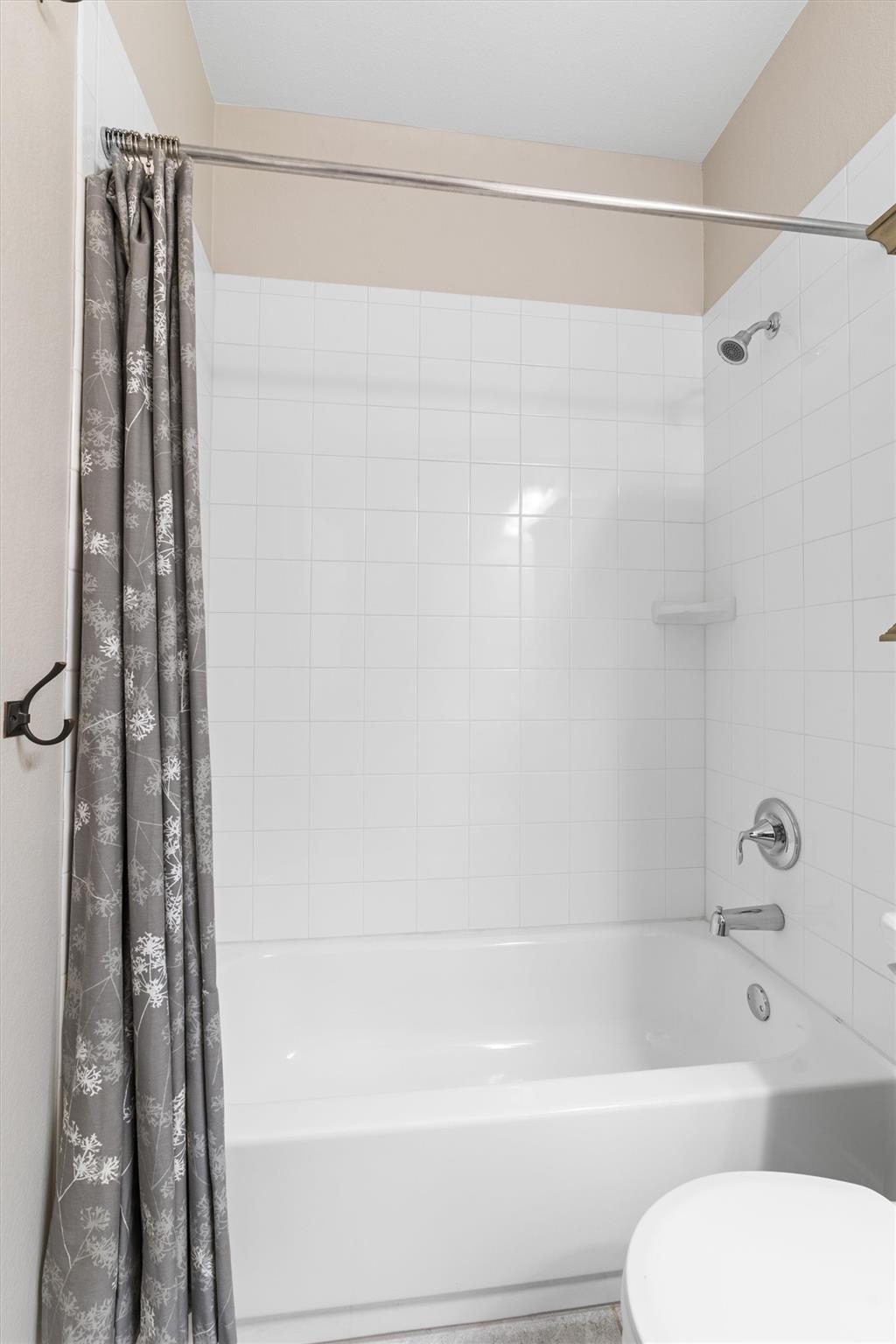 304 Miracle Rose Way, Liberty Hill, TX 78642