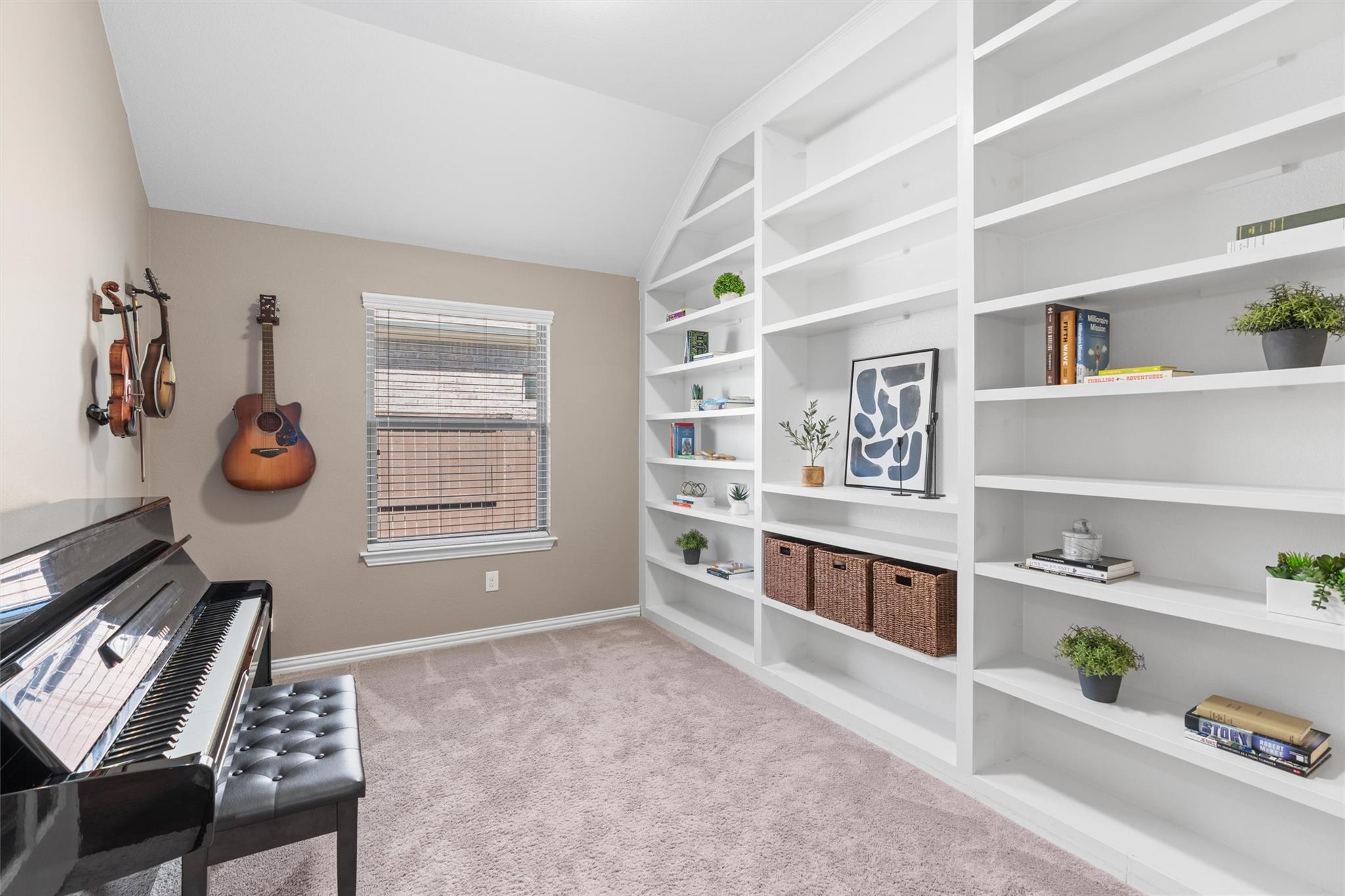 304 Miracle Rose Way, Liberty Hill, TX 78642