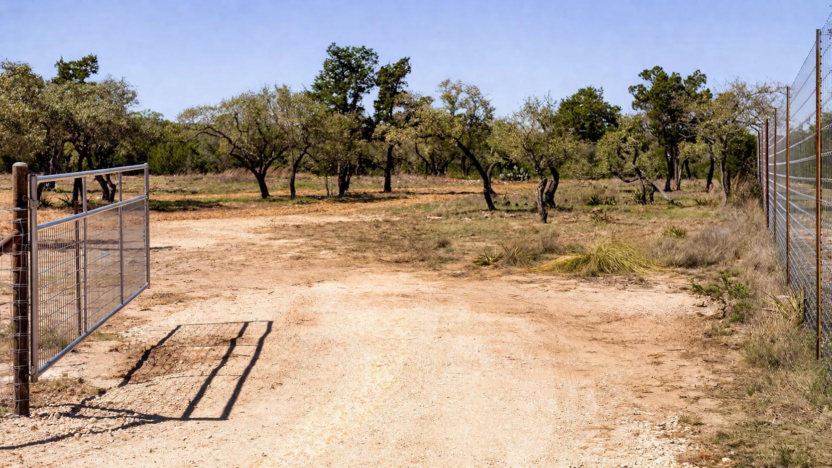 000 Spring Valley Dr, Dripping Springs, TX 78620