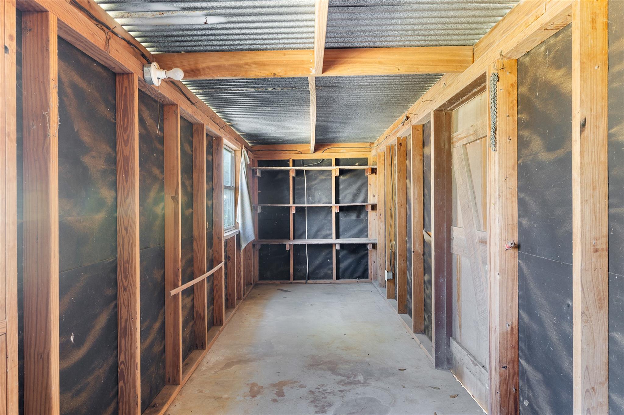 809 N Main St, Lexington, TX 78947