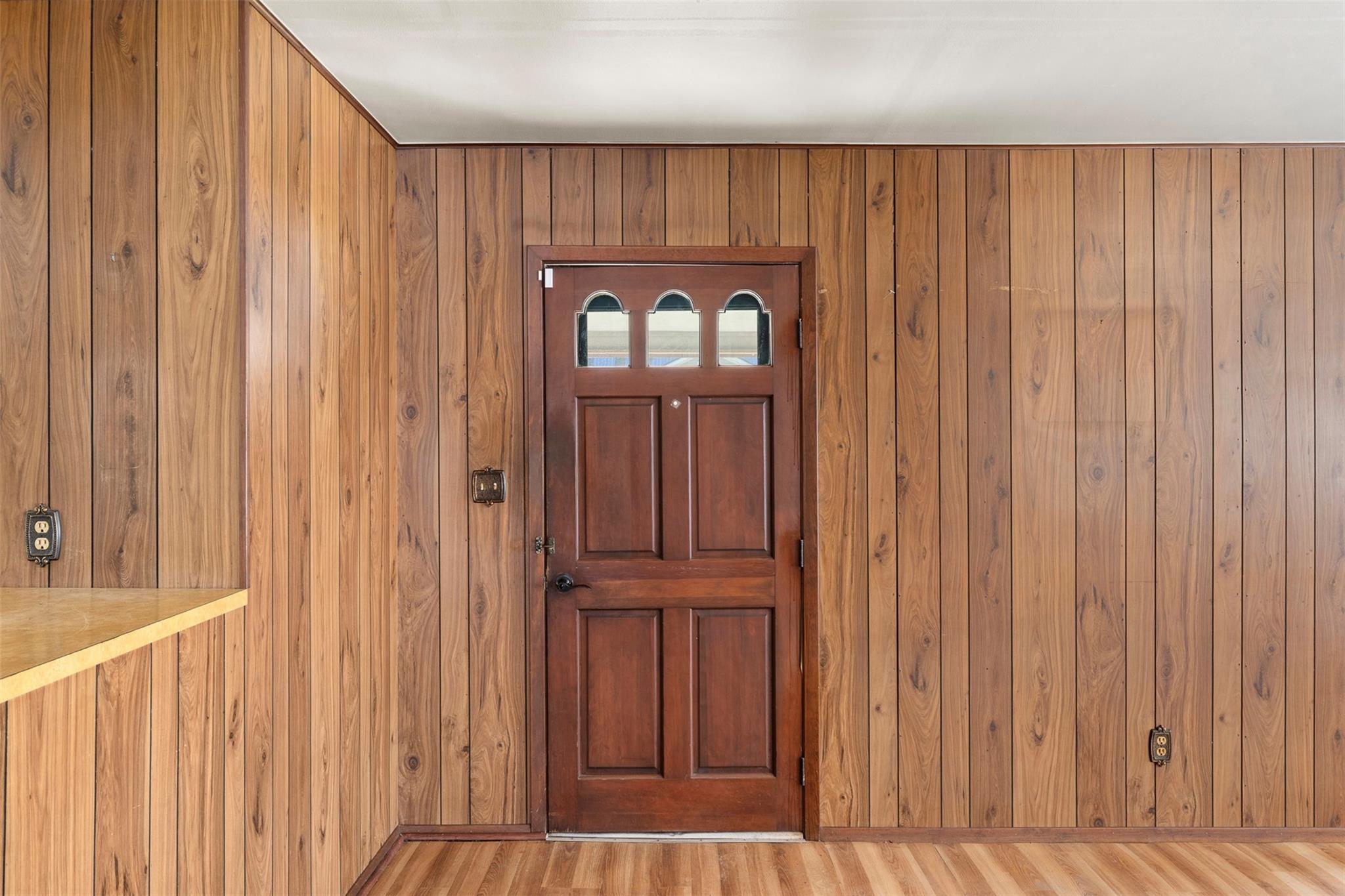 809 N Main St, Lexington, TX 78947