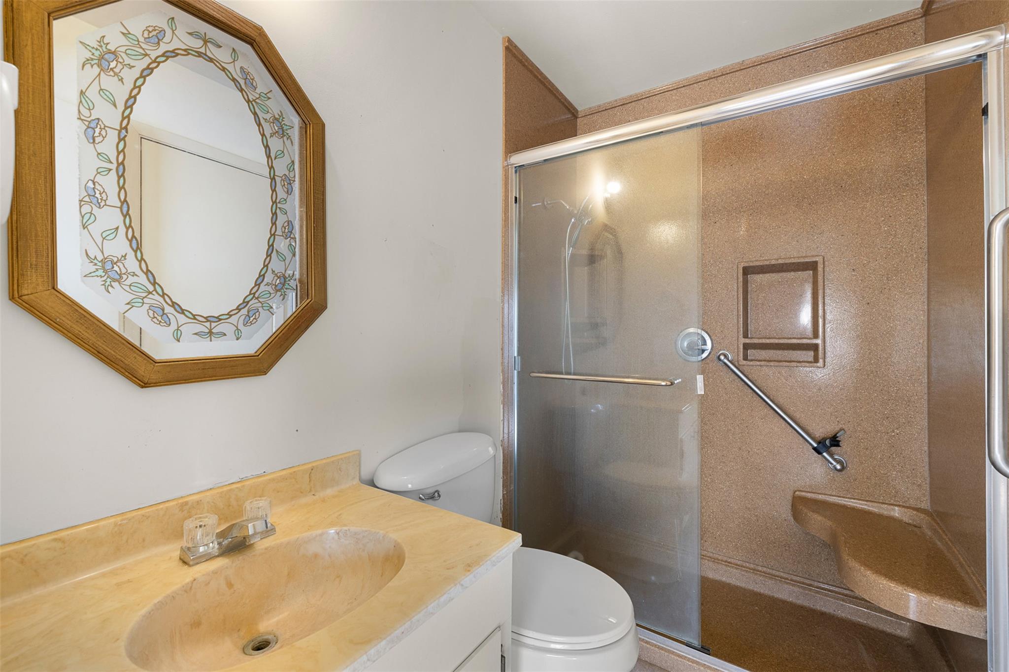 809 N Main St, Lexington, TX 78947