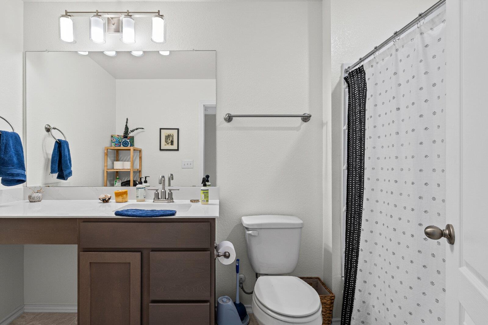 6316 Carriage Pines Dr, Del Valle, TX 78617