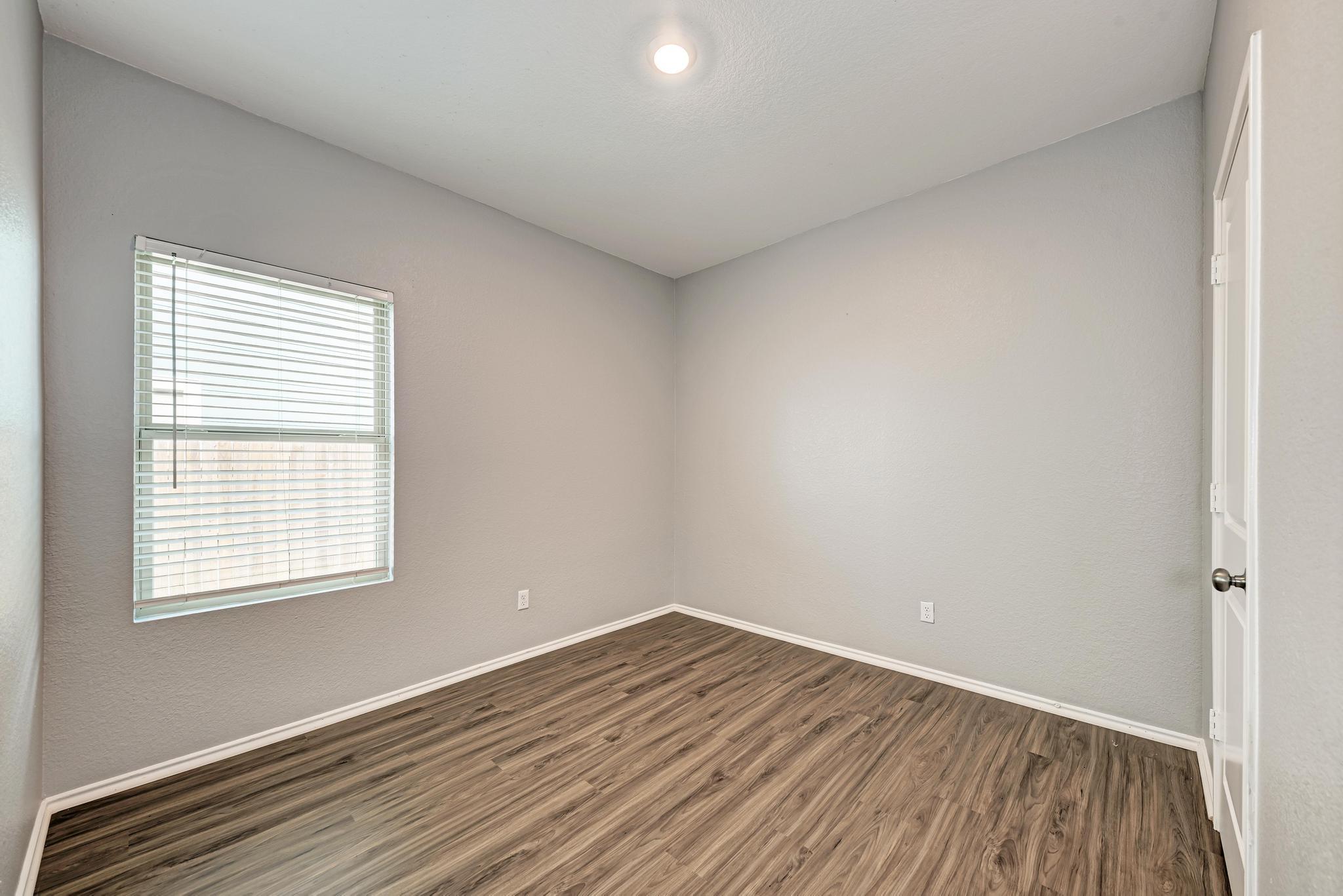 129 Vulcan Dr, Jarrell, TX 76537