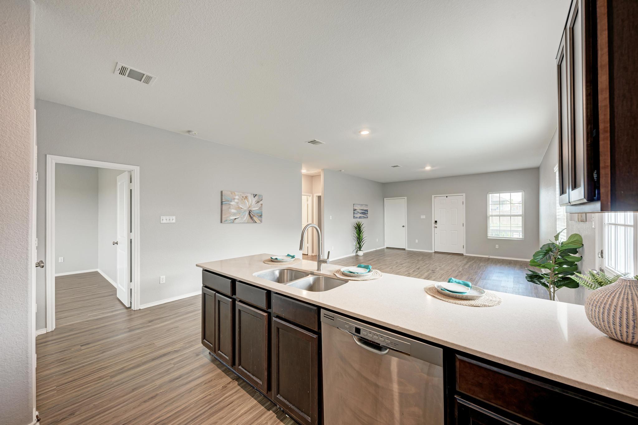 129 Vulcan Dr, Jarrell, TX 76537