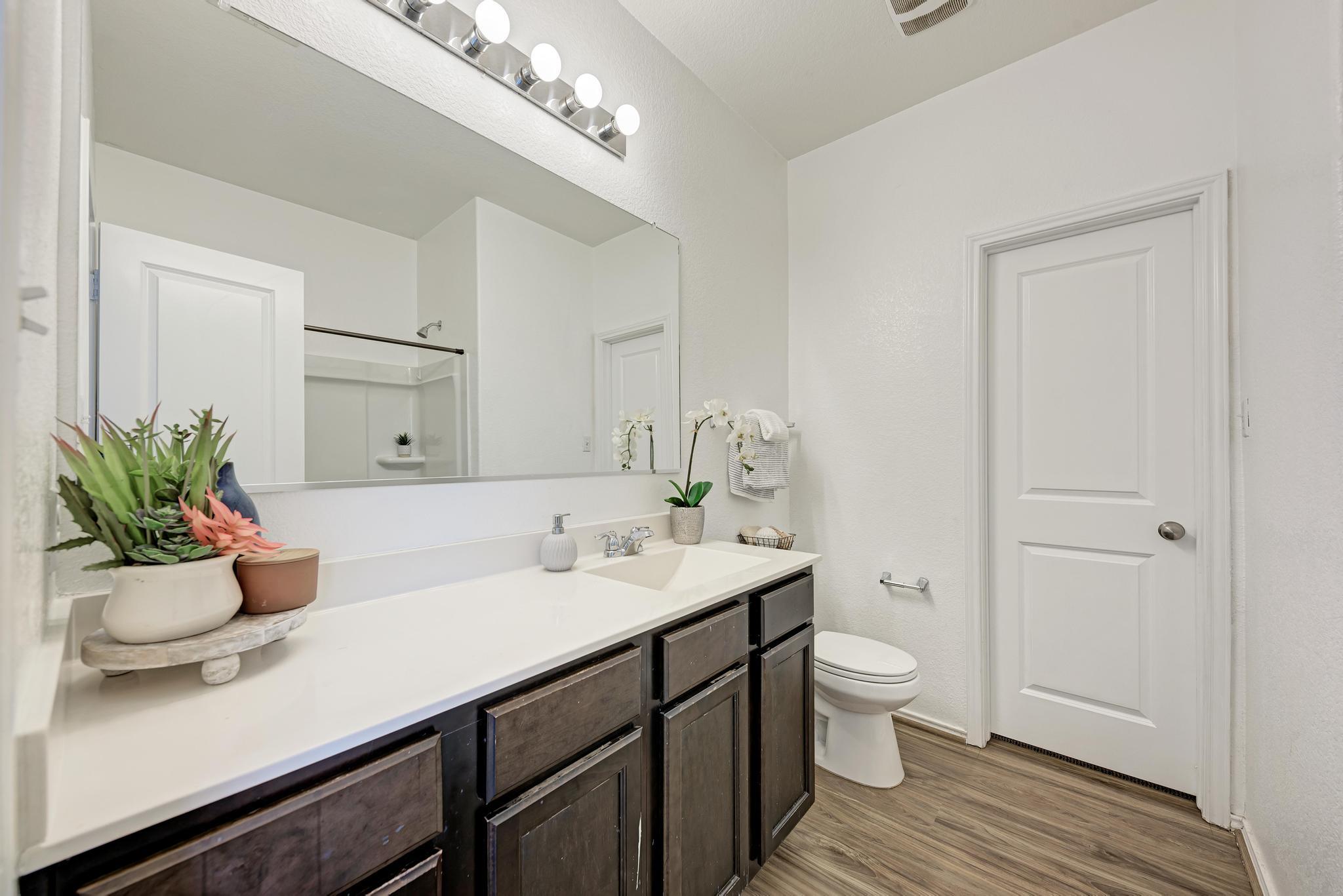 129 Vulcan Dr, Jarrell, TX 76537