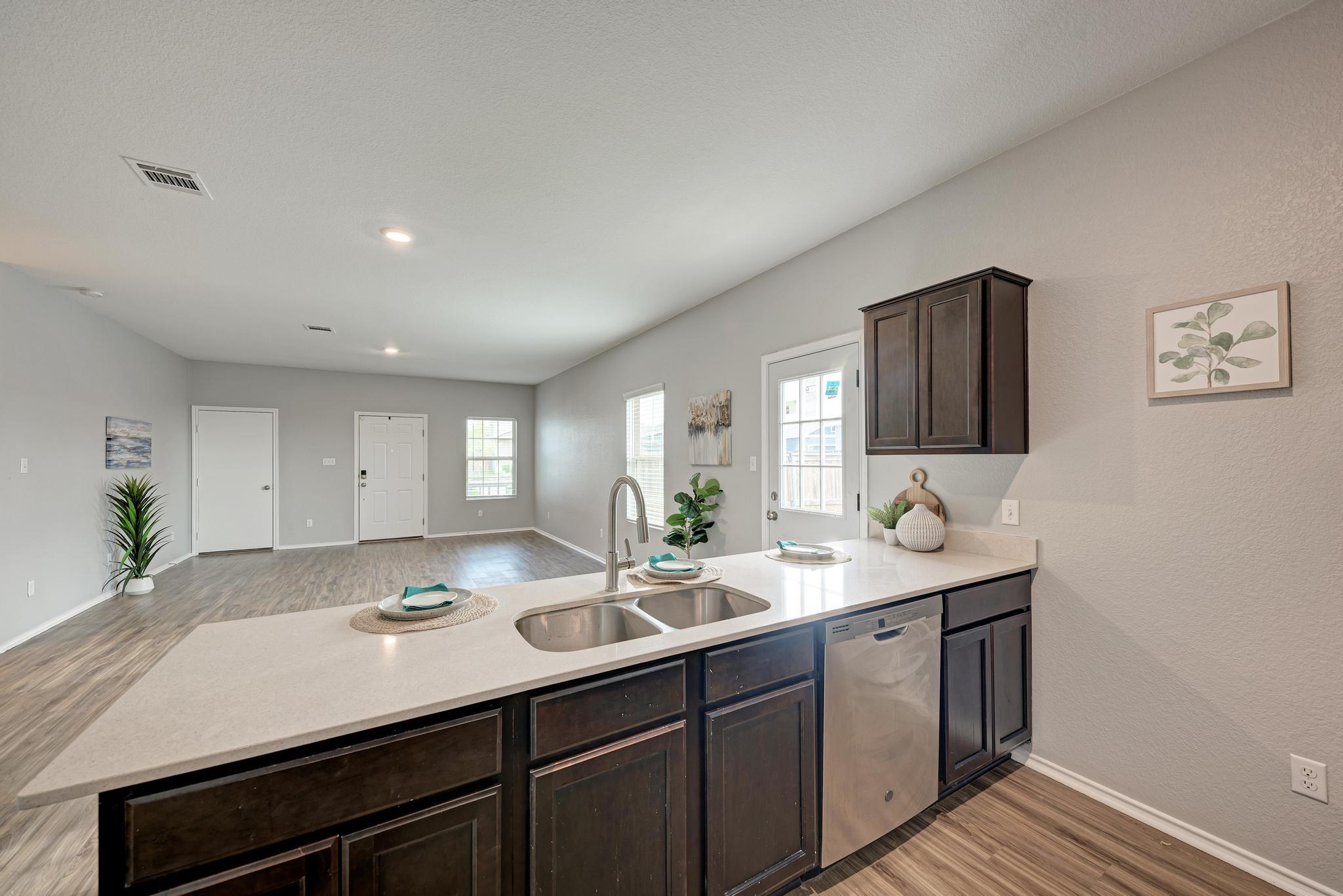 129 Vulcan Dr, Jarrell, TX 76537