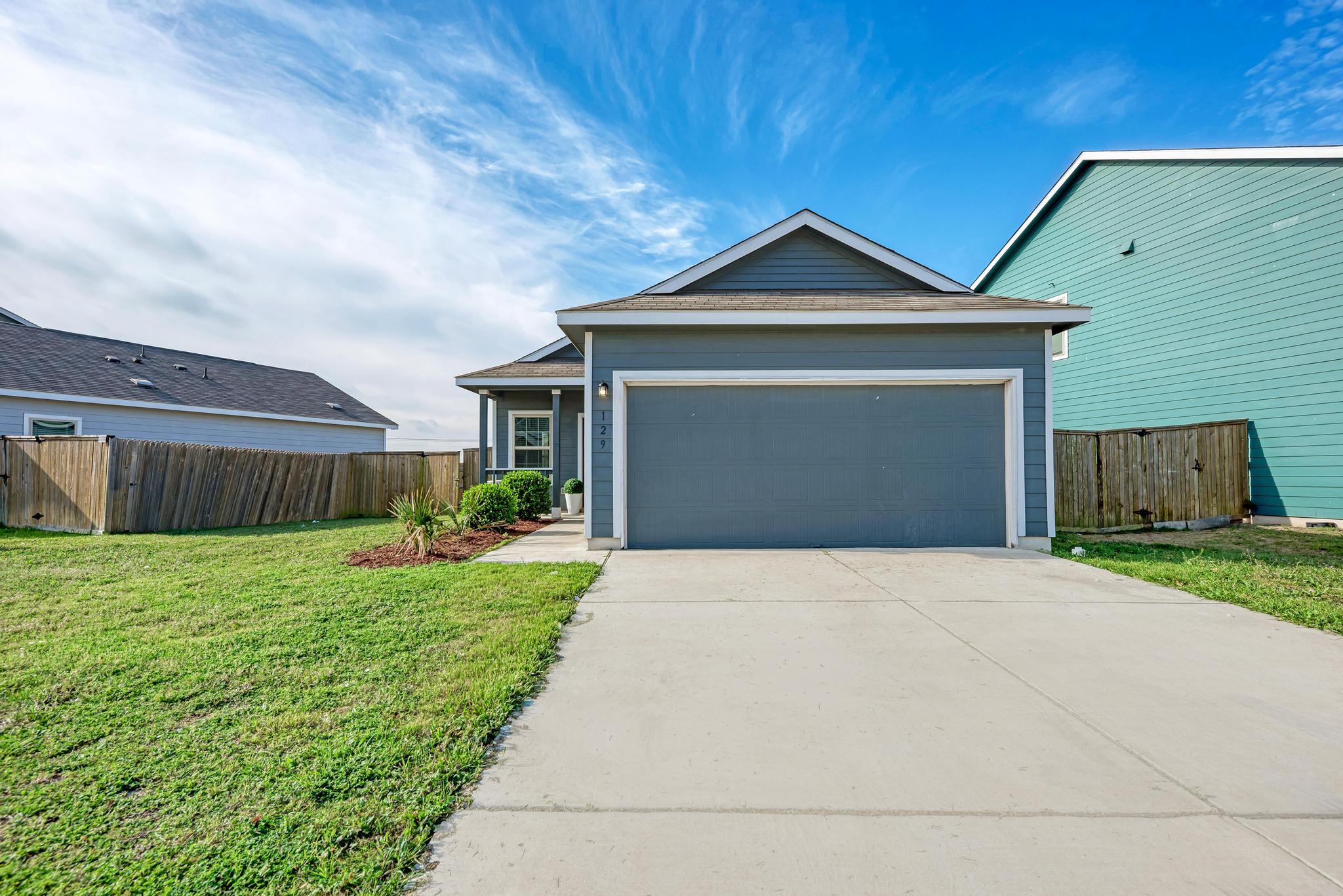 129 Vulcan Dr, Jarrell, TX 76537