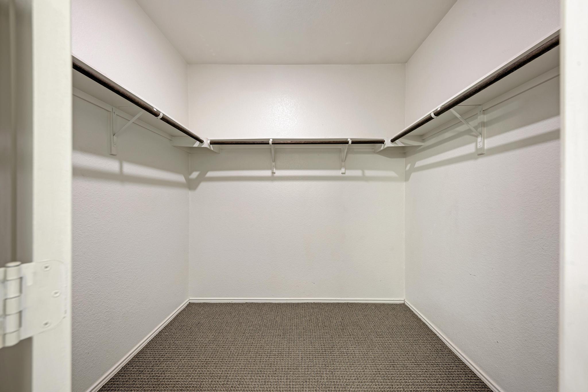 129 Vulcan Dr, Jarrell, TX 76537