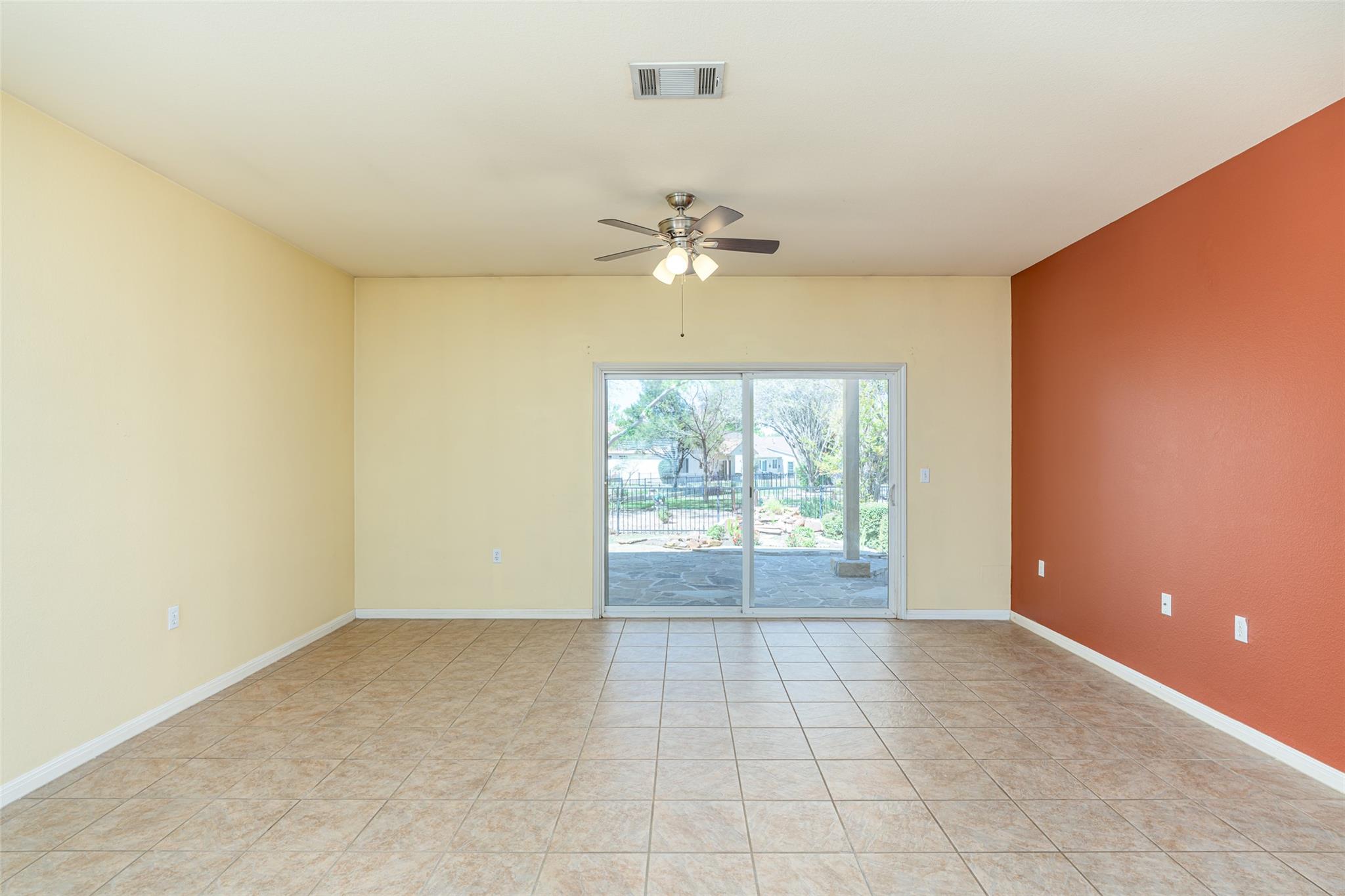 516 Texas Dr, Georgetown, TX 78633