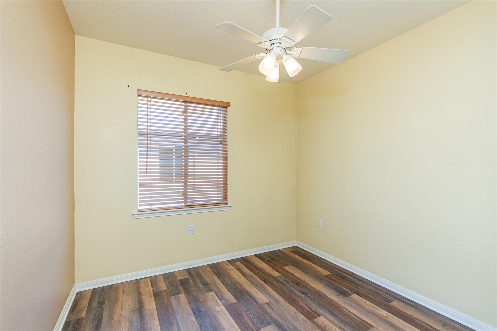 516 Texas Dr, Georgetown, TX 78633