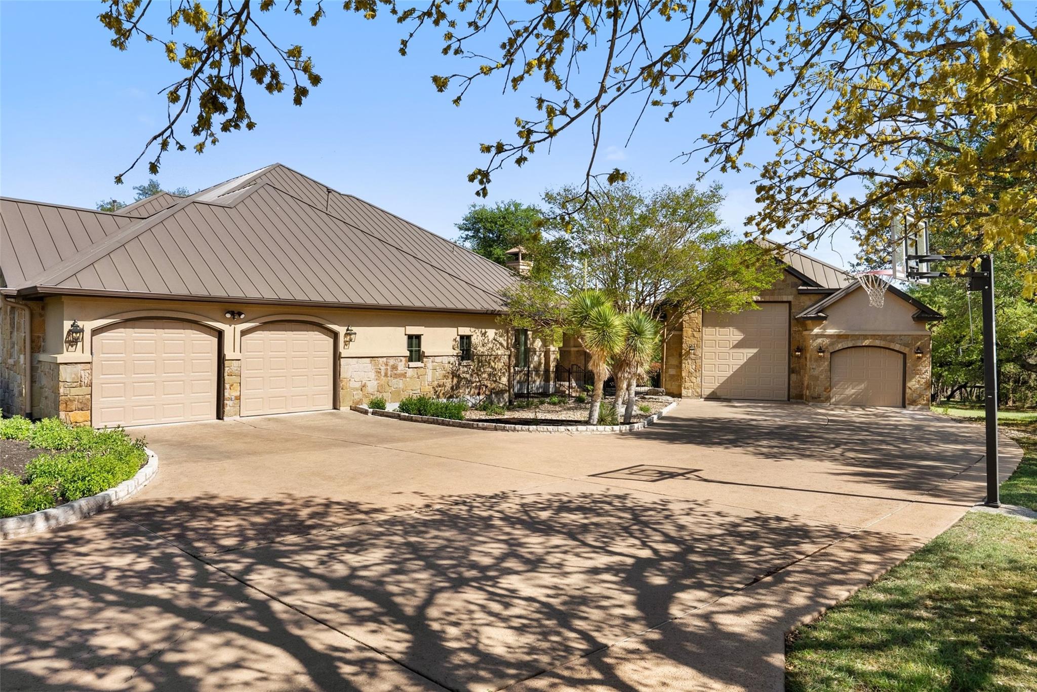 220 Escalera Pkwy, Georgetown, TX 78628