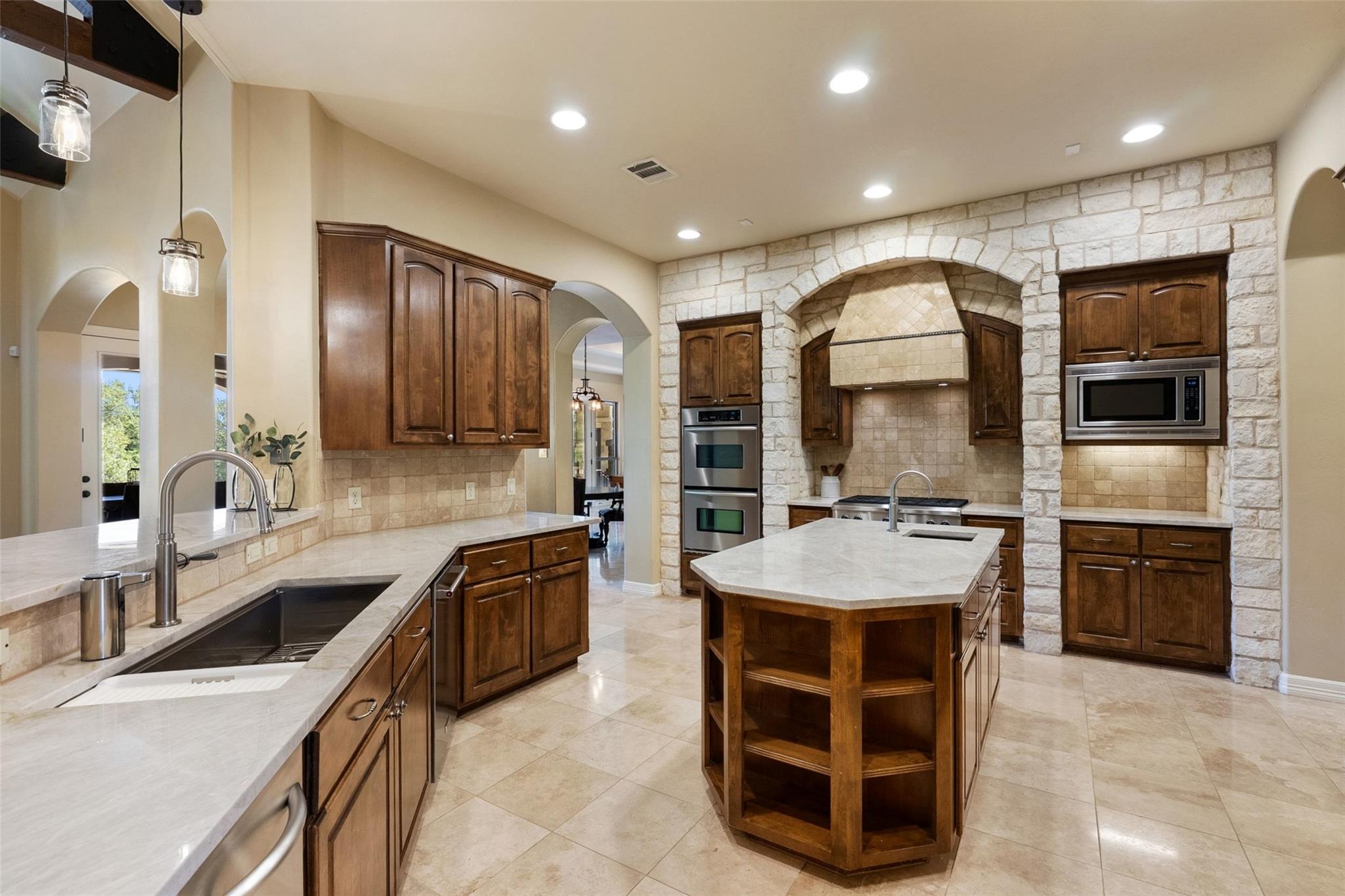 220 Escalera Pkwy, Georgetown, TX 78628