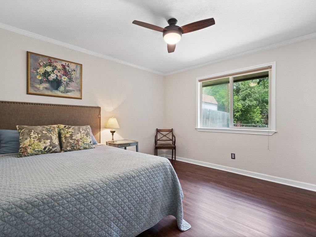 910 River Oaks Dr, Austin, TX 78753