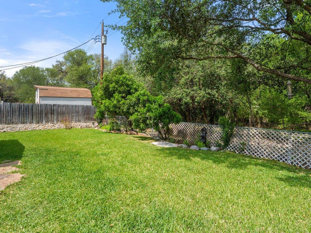 910 River Oaks Dr, Austin, TX 78753
