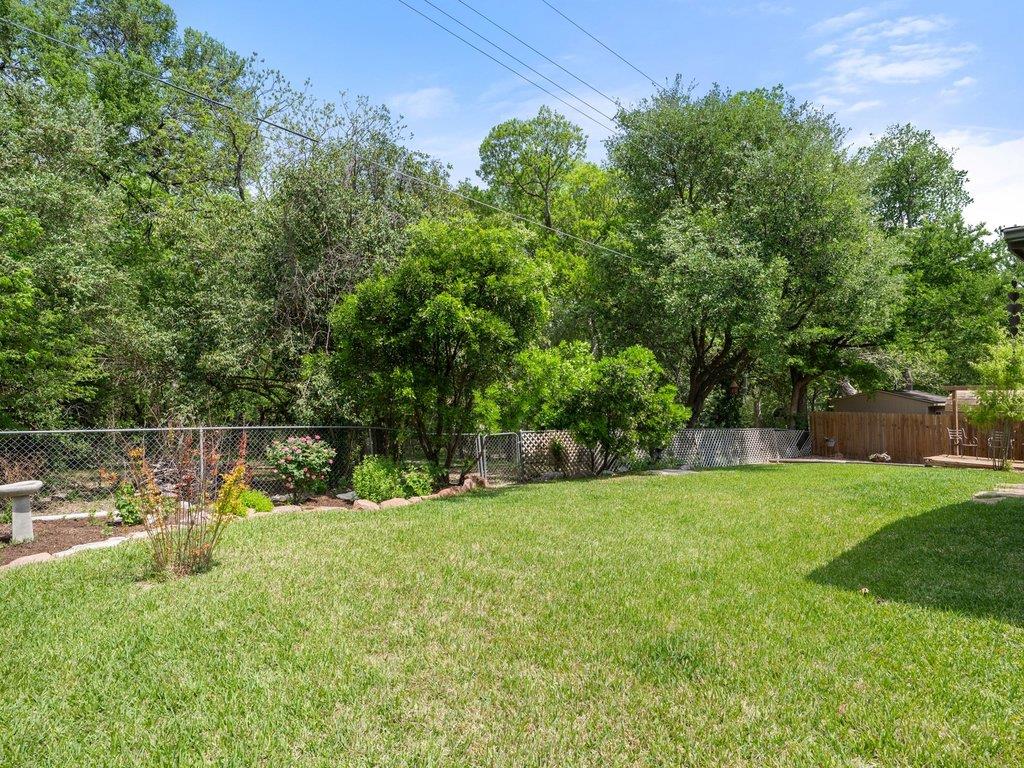 910 River Oaks Dr, Austin, TX 78753