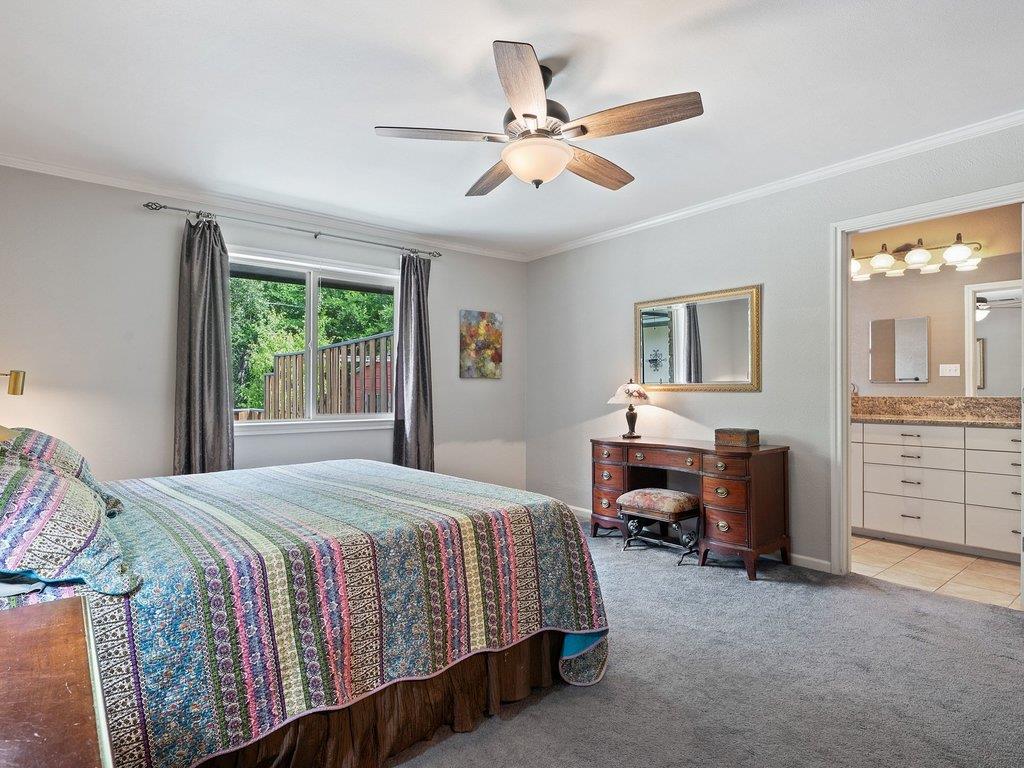 910 River Oaks Dr, Austin, TX 78753