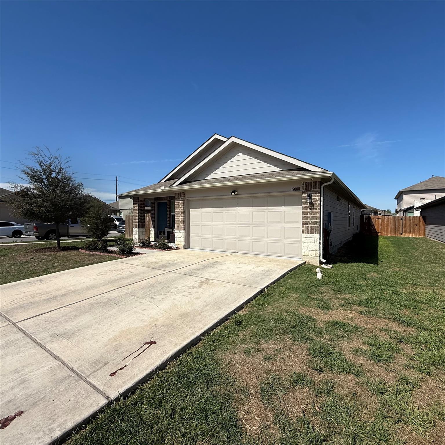 19000 Romano Dr, Elgin, TX 78621