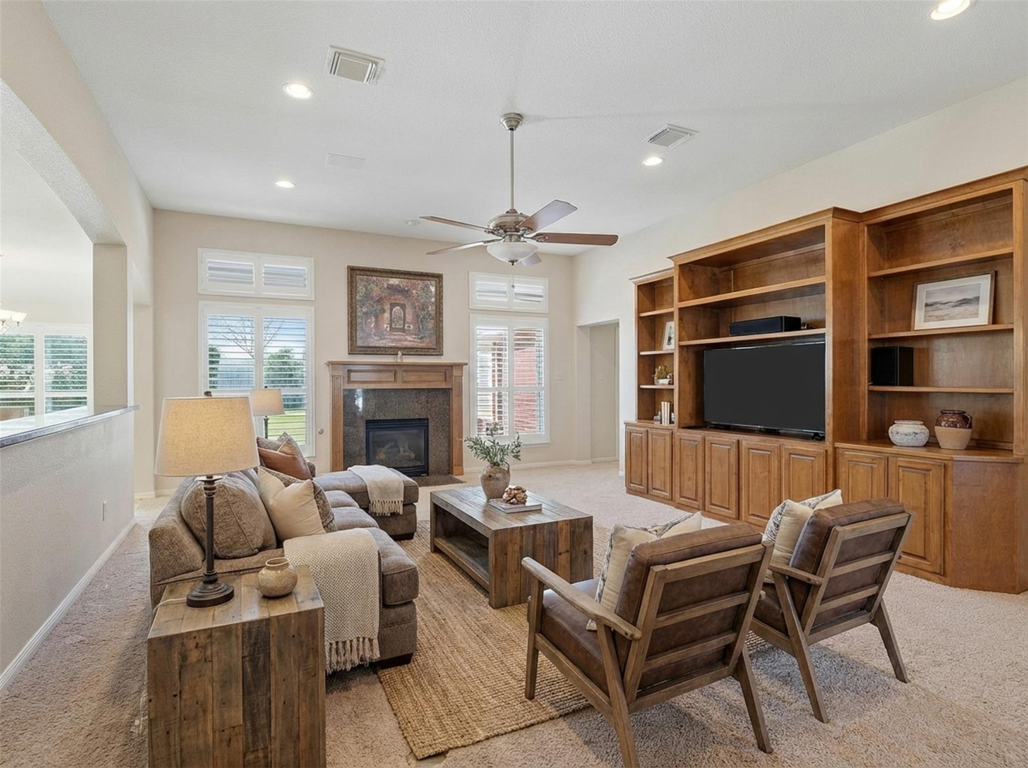 714 Louisiana Ave, Shiner, TX 77984