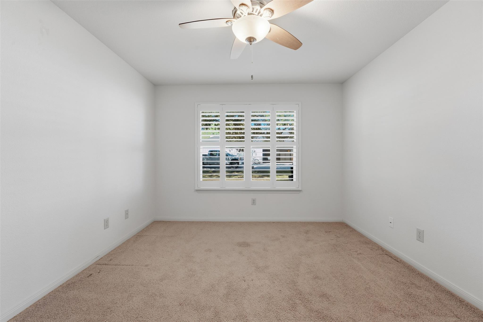 714 Louisiana Ave, Shiner, TX 77984