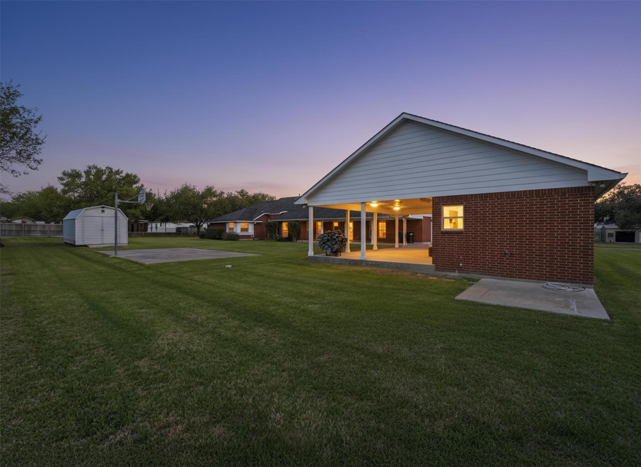 714 Louisiana Ave, Shiner, TX 77984