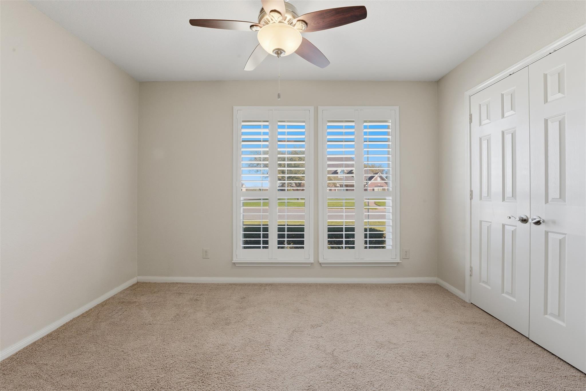 714 Louisiana Ave, Shiner, TX 77984