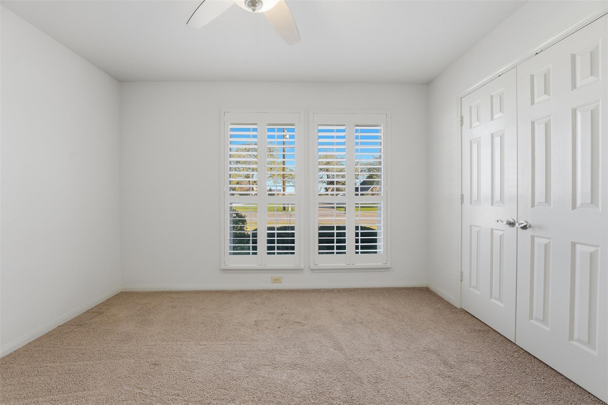 714 Louisiana Ave, Shiner, TX 77984