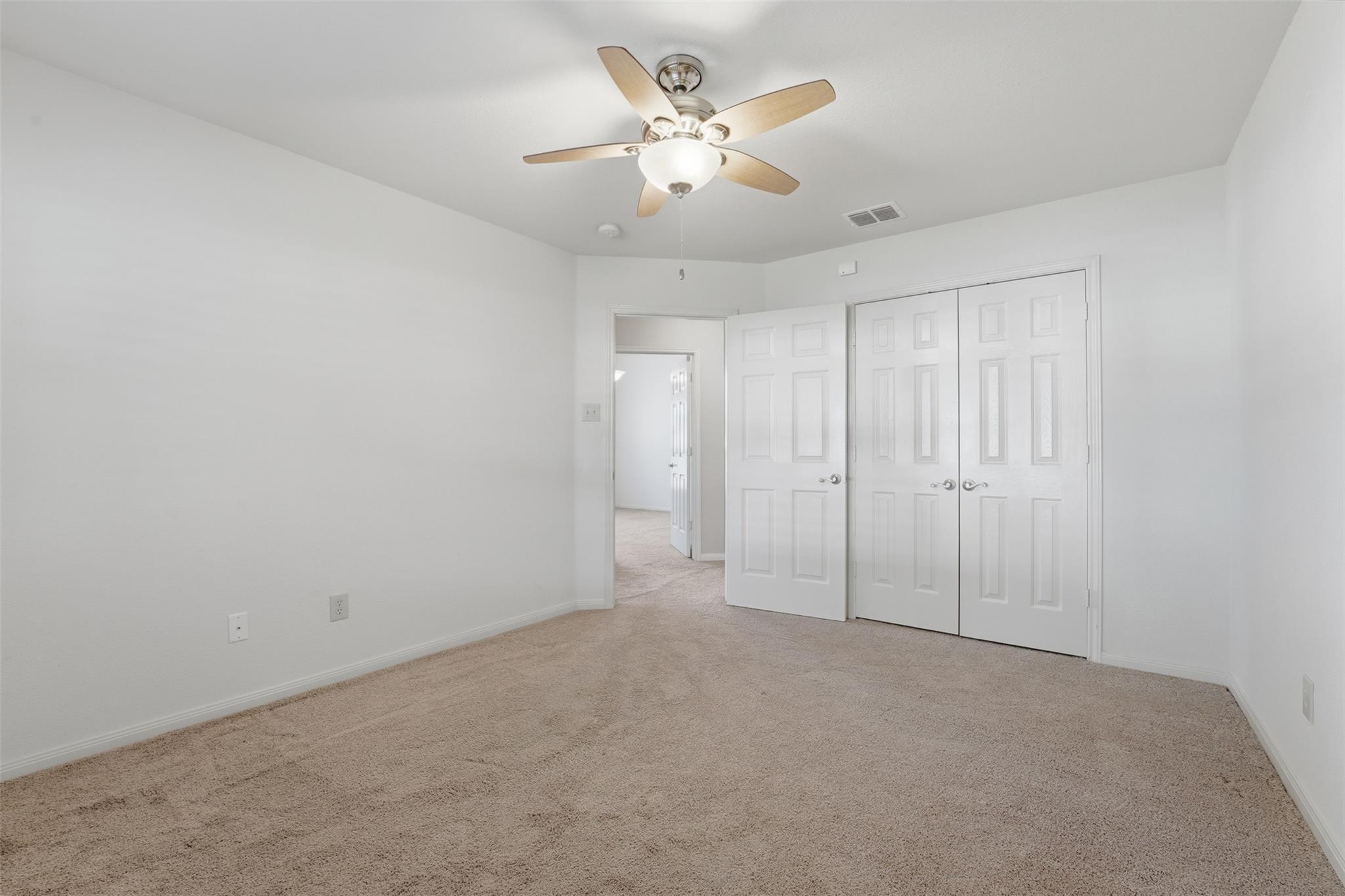 714 Louisiana Ave, Shiner, TX 77984