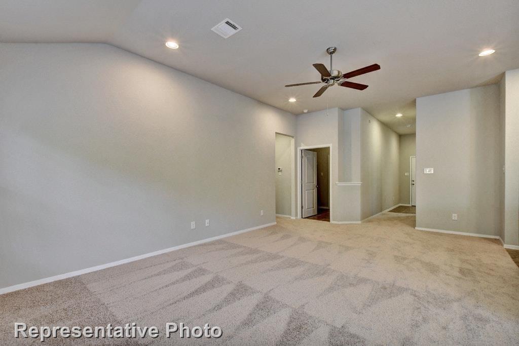 21607 Surrey Ln, Lago Vista, TX 78645