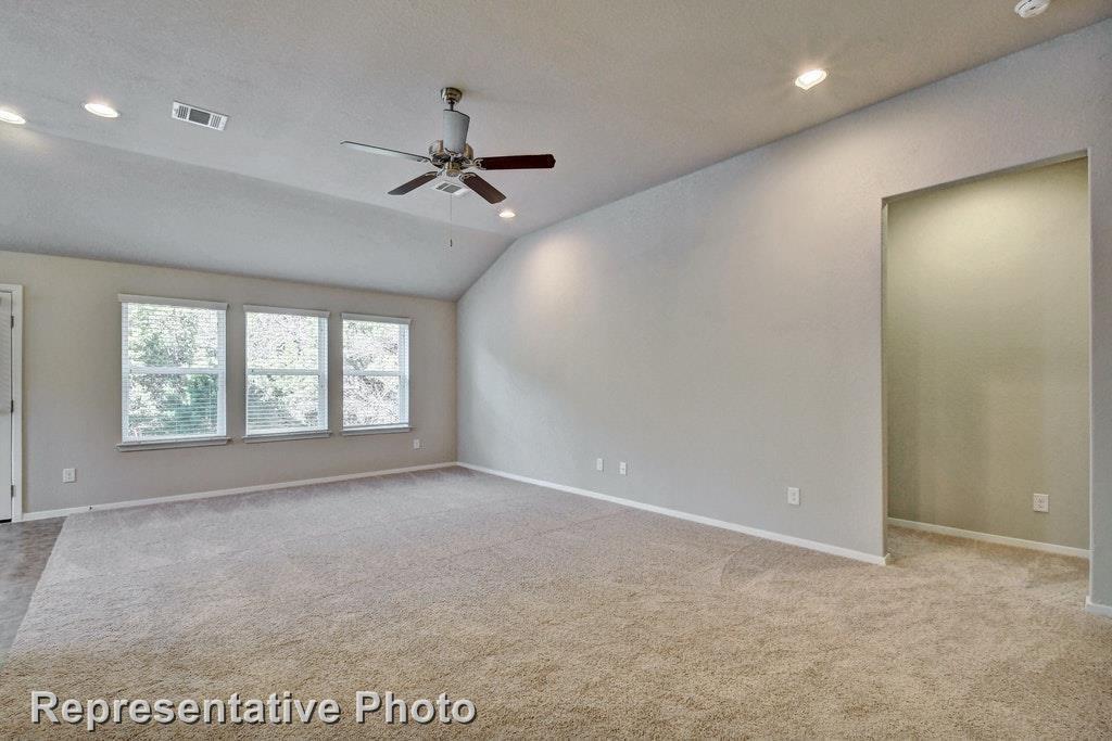 21607 Surrey Ln, Lago Vista, TX 78645