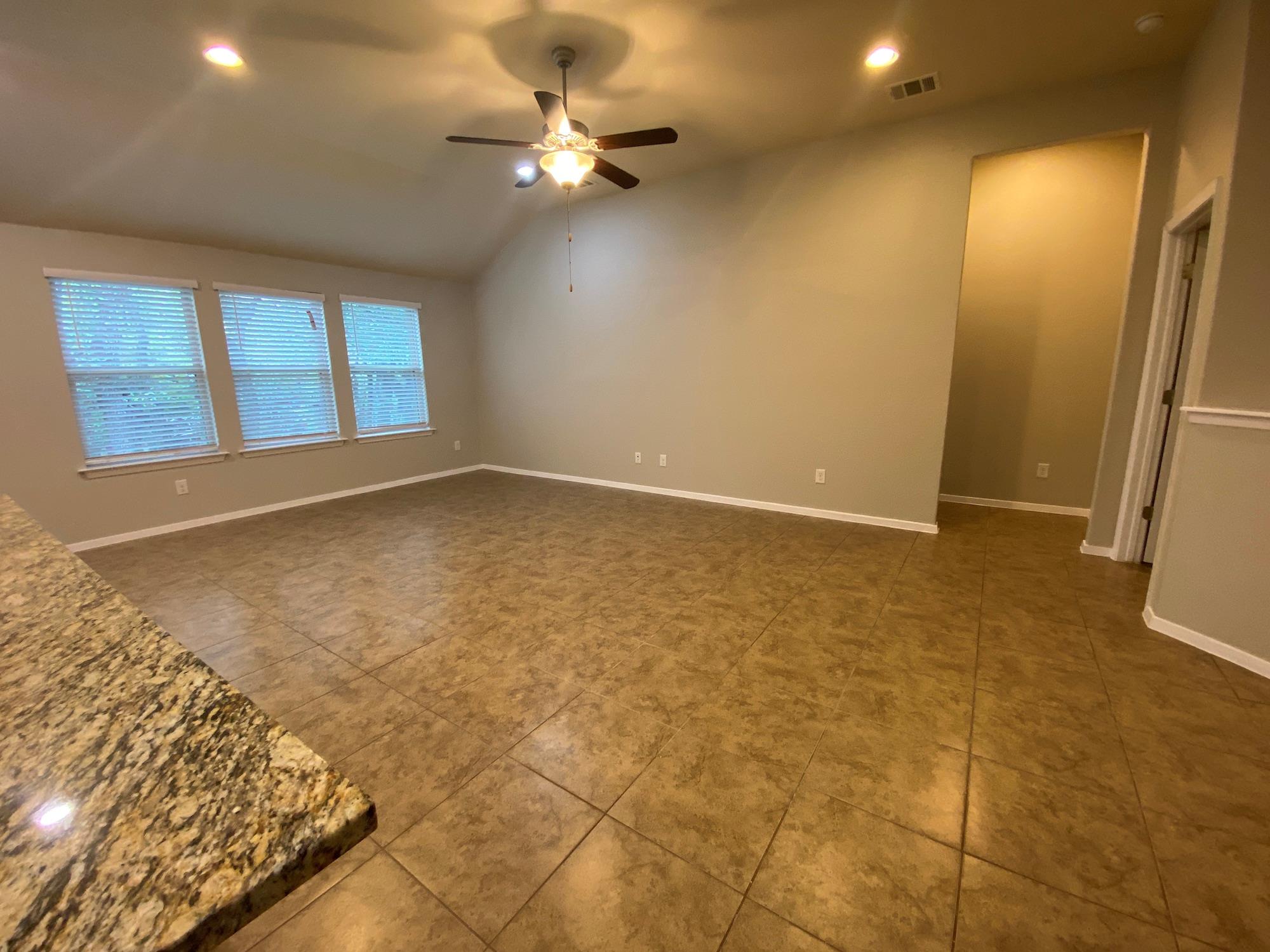 21607 Surrey Ln, Lago Vista, TX 78645