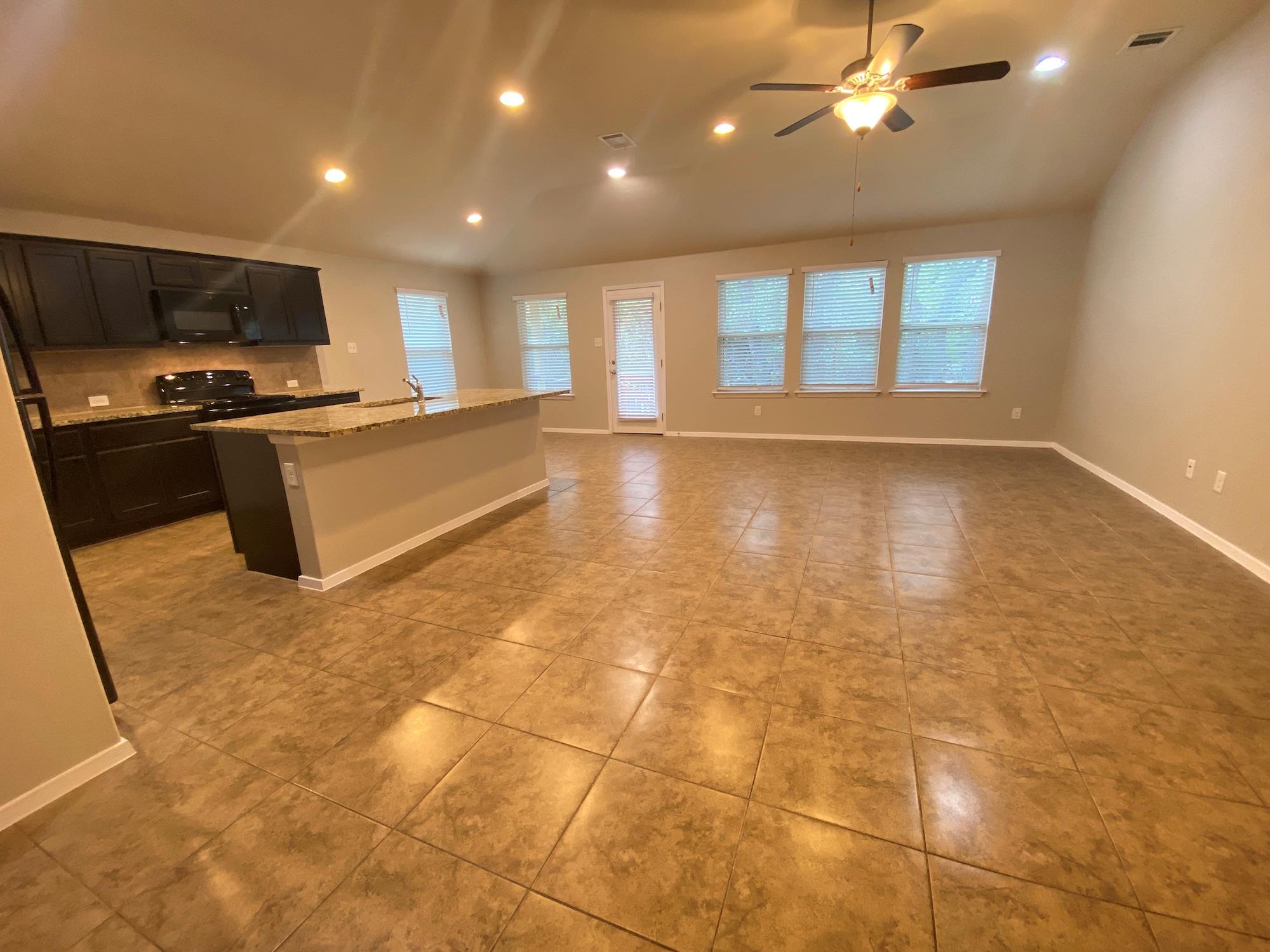 21607 Surrey Ln, Lago Vista, TX 78645